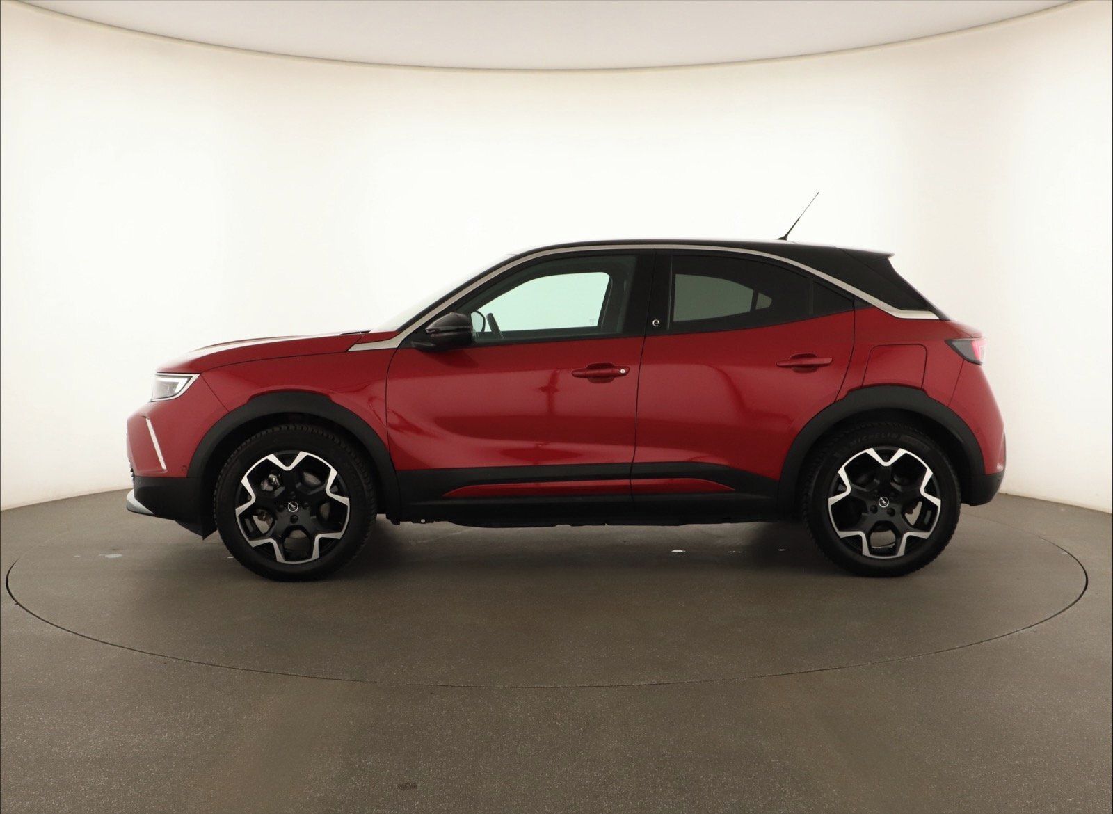 Opel Mokka, Electric 50 kWh, SoH 90% - fotka 3
