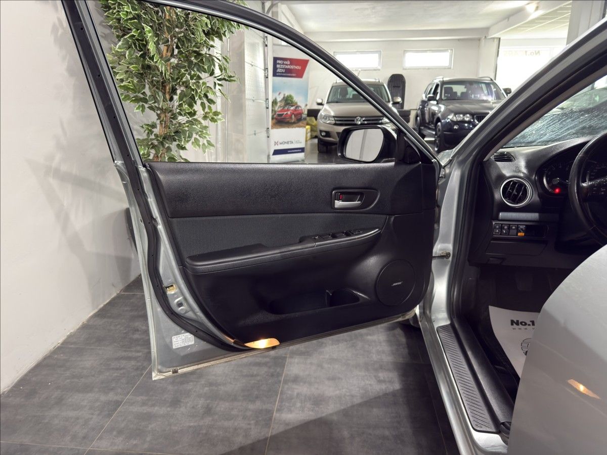 Mazda 6, 1,8   i 1.MAJITEL BOSE TAŽNÉ - fotka 6