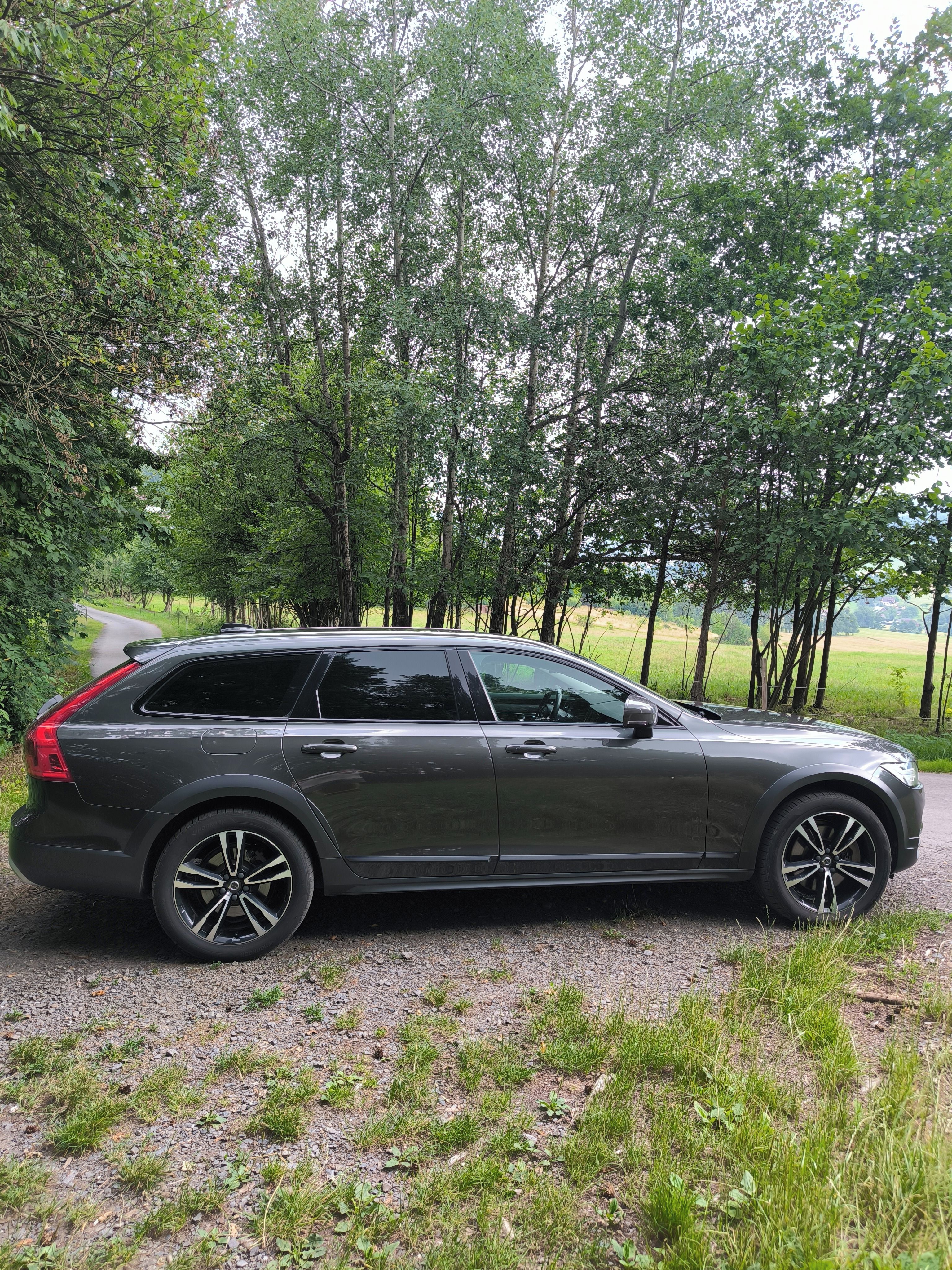 Volvo V90, Cross Country D5 4x4 DPH - fotka 5