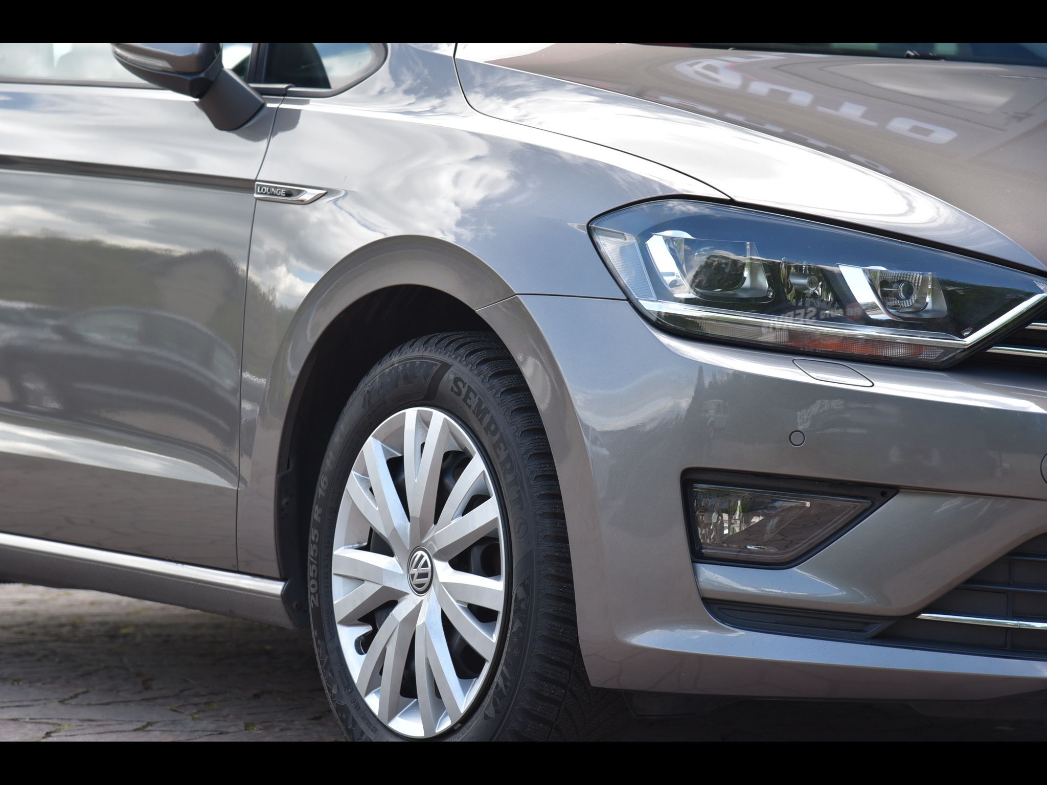 Volkswagen Golf Sportsvan, 1.2 TSi 81 kw Lounge - fotka 2