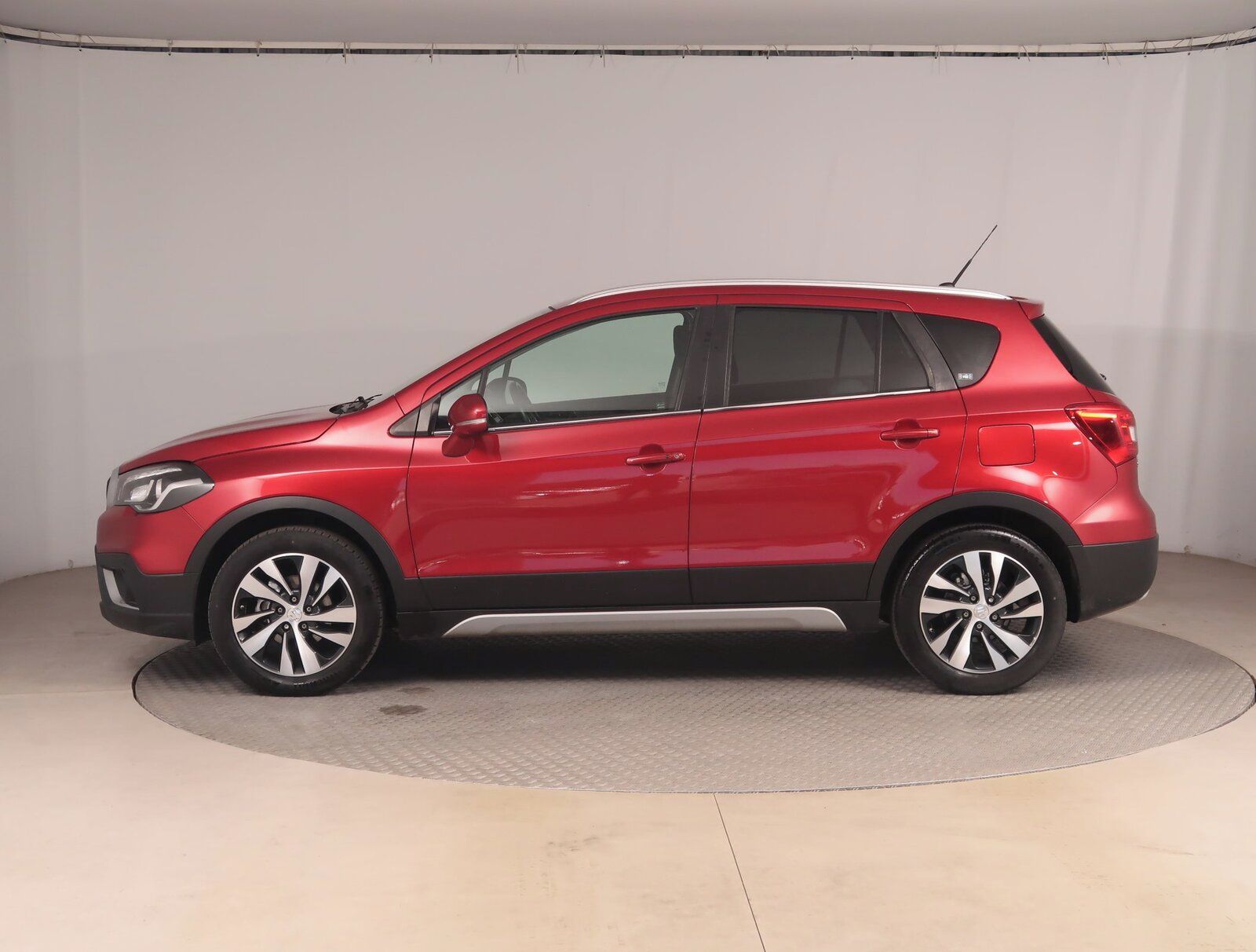 Suzuki SX4 S-Cross, 1.4 BoosterJet, Comfort, 4X4 - fotka 3