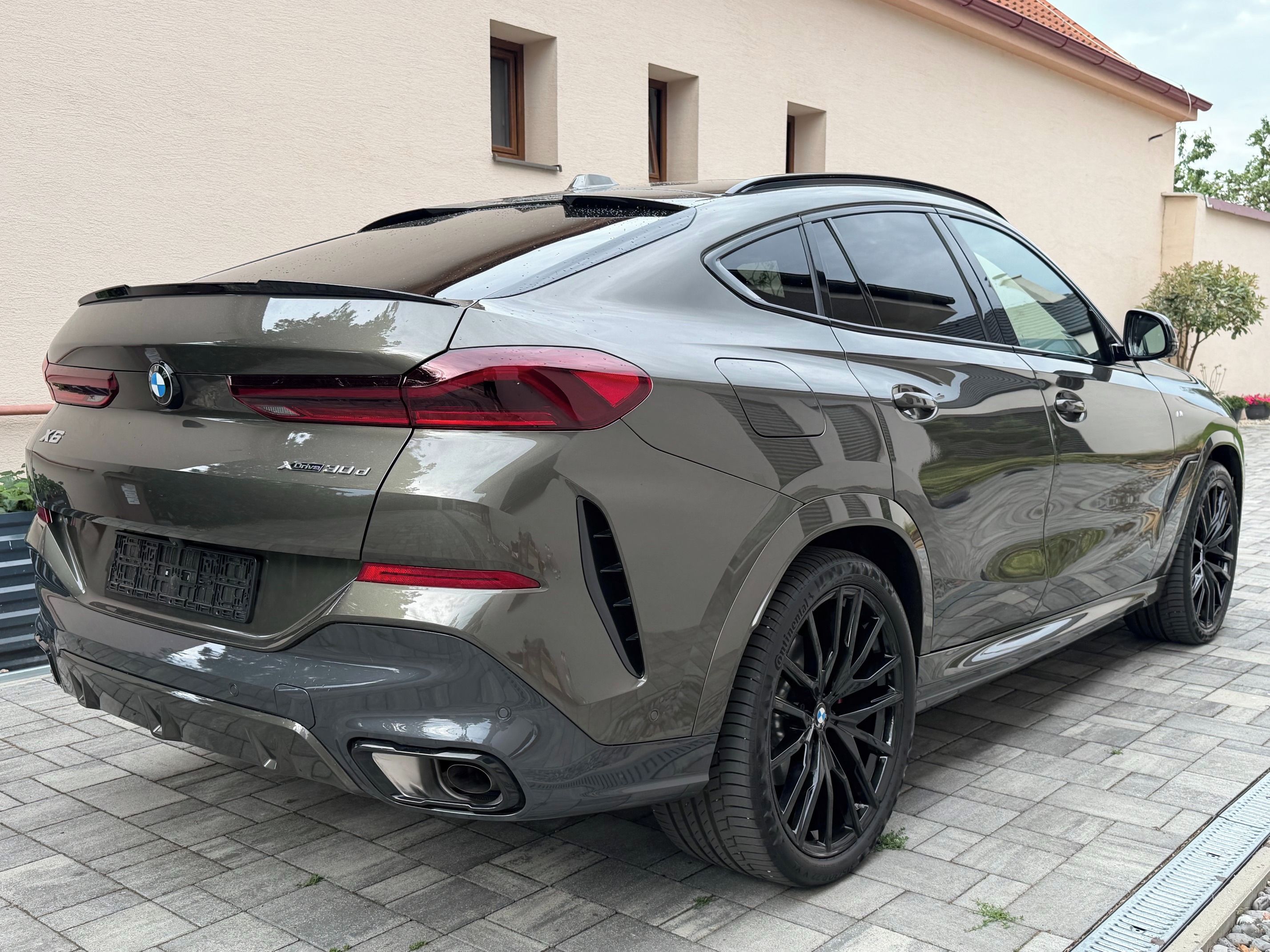 BMW X6, 30d xDrive M Sport Pro - fotka 4