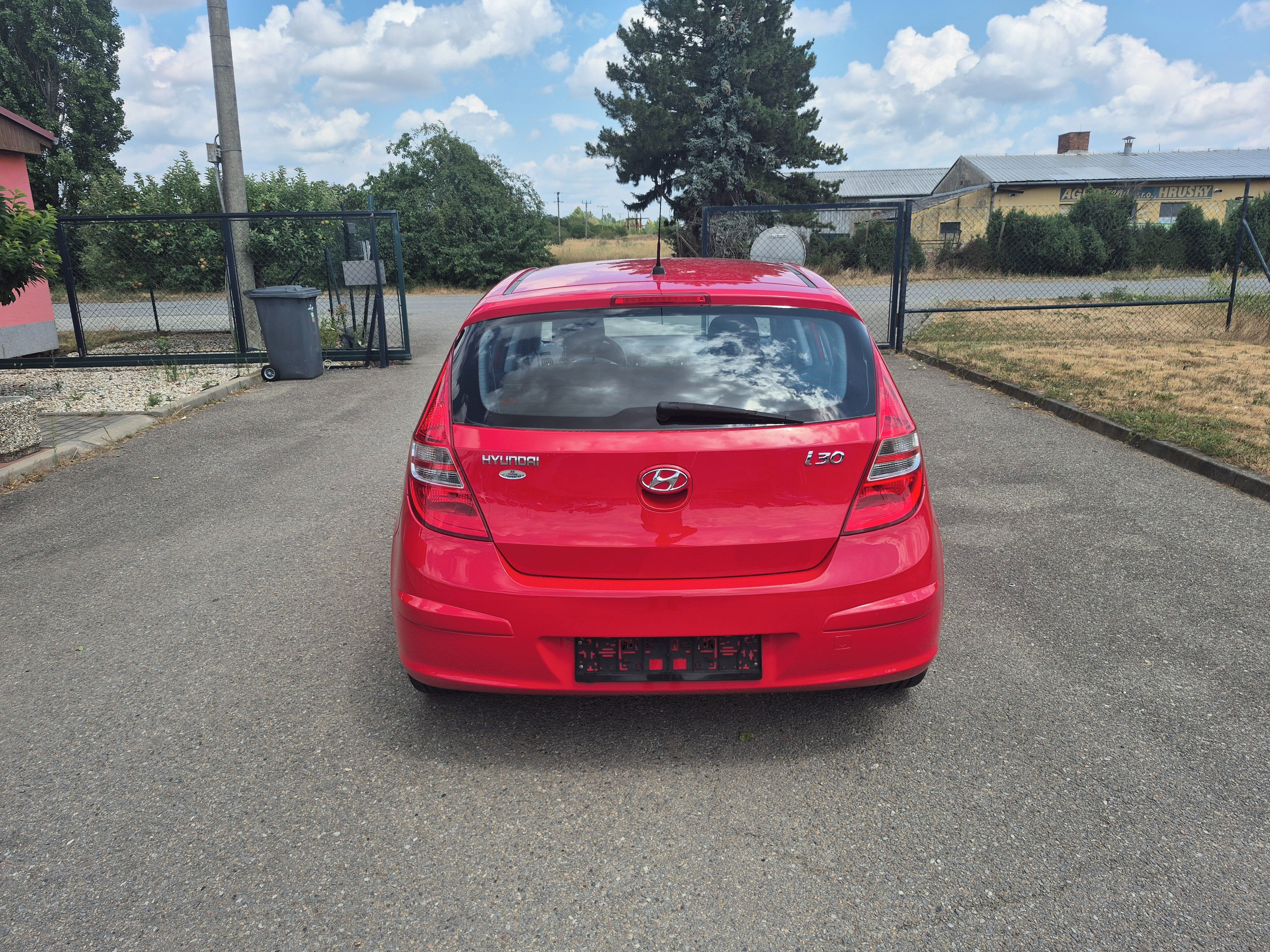 Hyundai i30, 1,6CRDI, 66kW, 1.maj, serviska - fotka 5