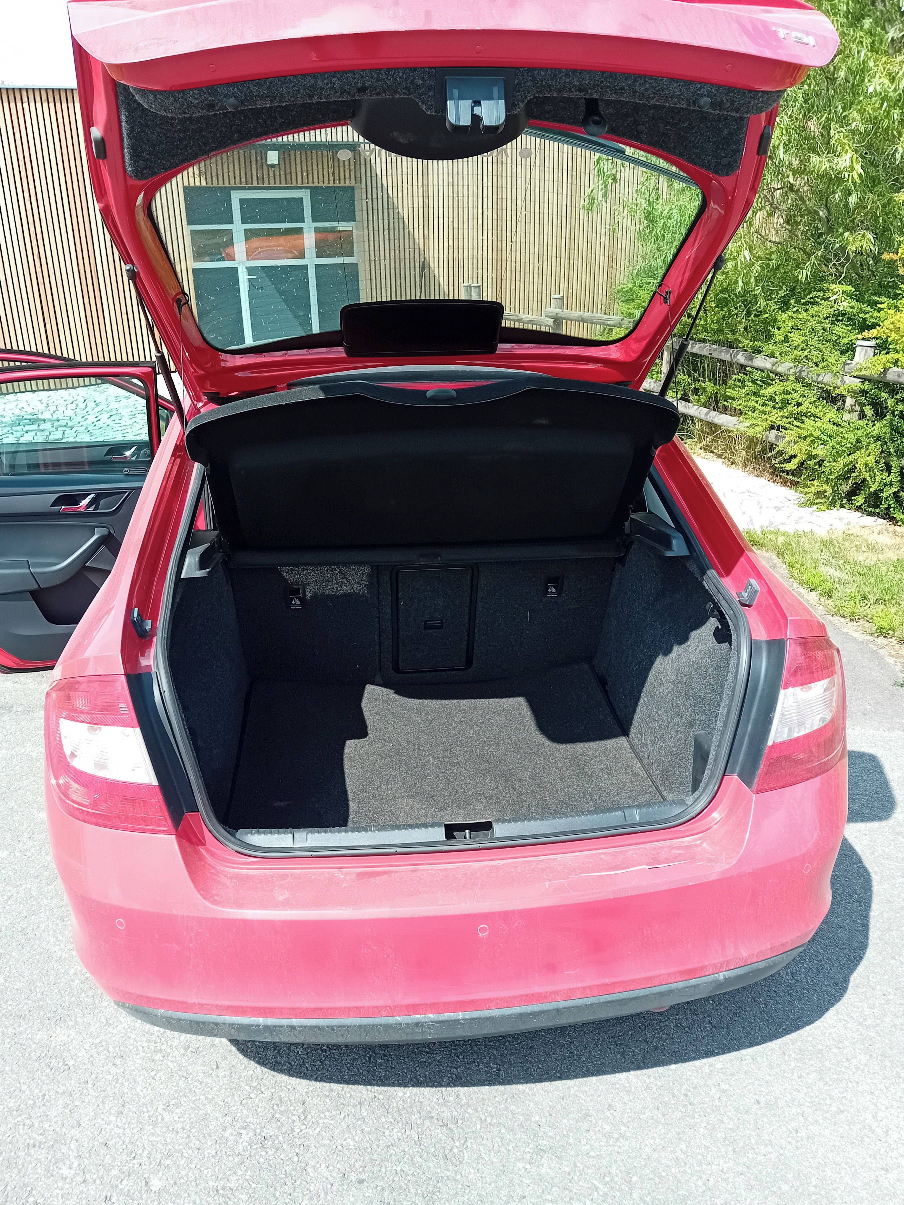Škoda Rapid, 1.2 benzín 63 kw garážovano ČR - fotka 3