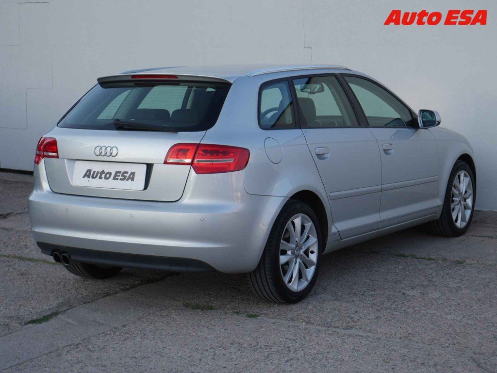 Audi A3, 2.0 TDi Sportback - fotka 6
