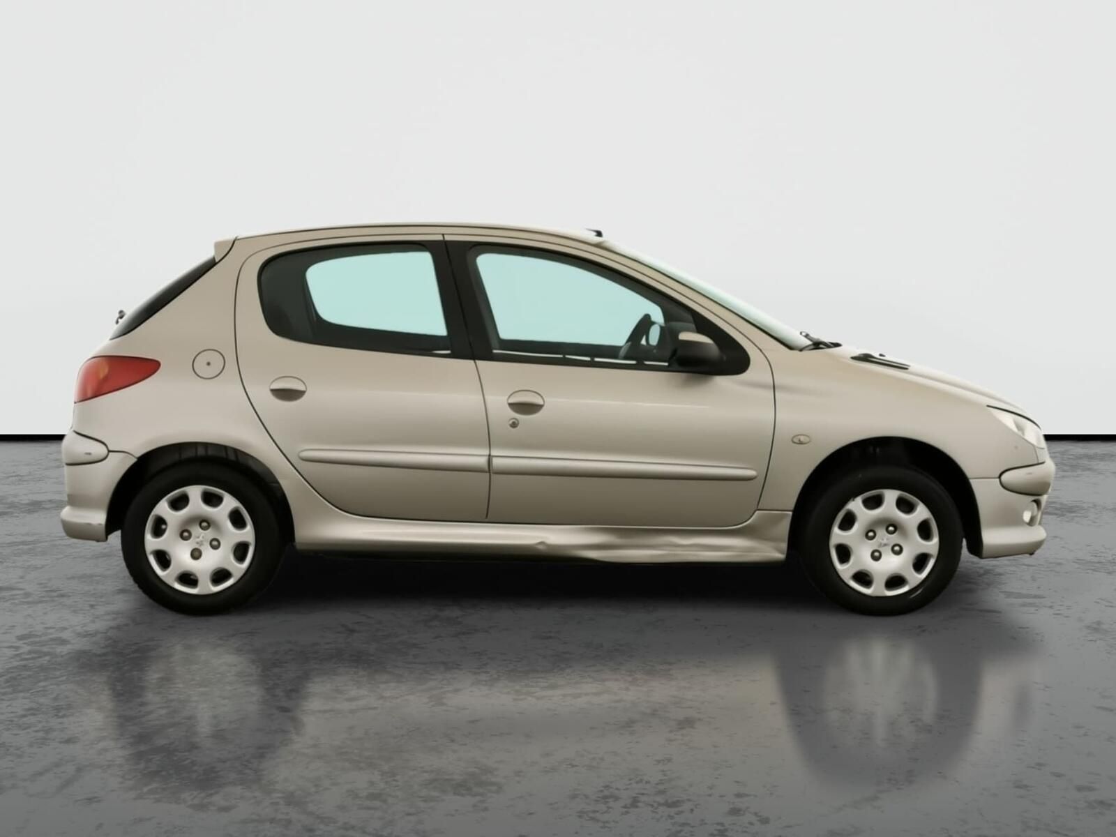 Peugeot 206, 1.4, po STK, Klima, zamluveno - fotka 6
