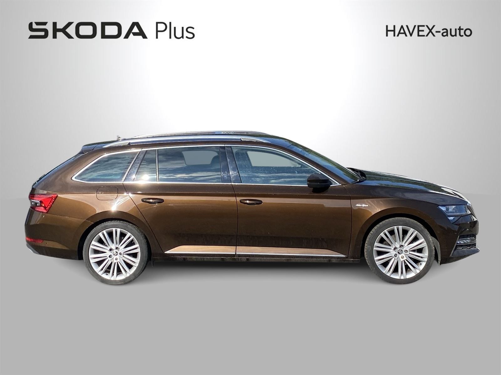 Škoda Superb, Combi 2.0 TDI 4x4 DSG L&K - fotka 3