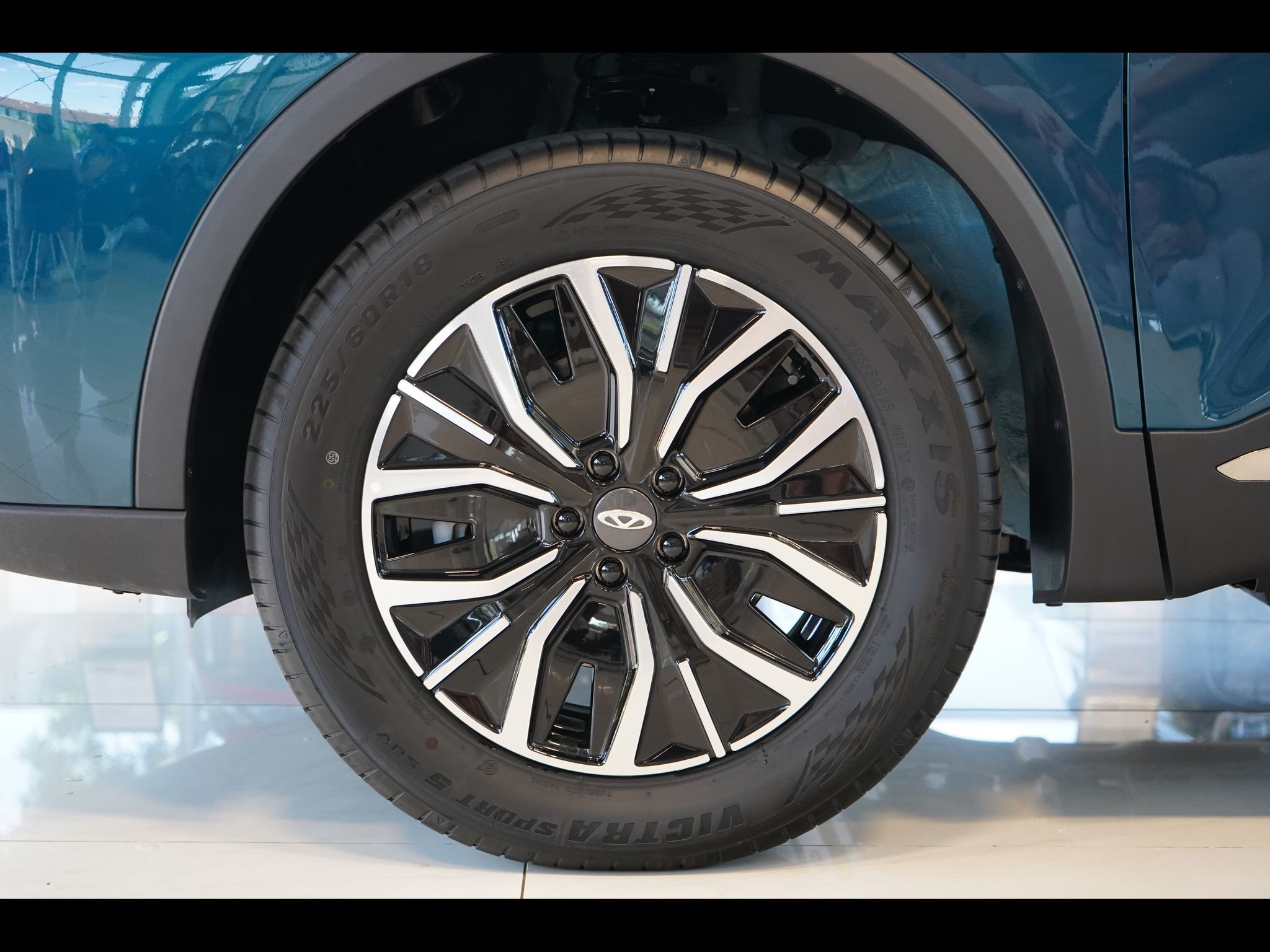 Chery Tiggo 7, UNIQUE 1.5 TGDI HEV - fotka 5