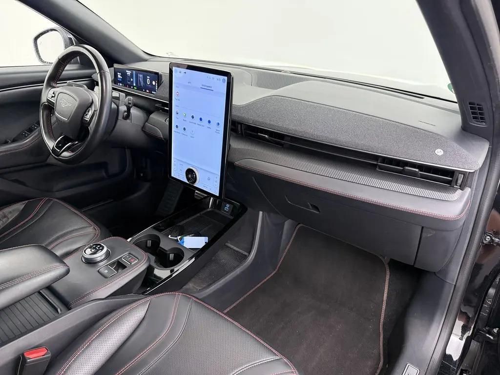 Ford Mustang Mach-E, AWD 75kWh 198kW 1.Maj DPH - fotka 4
