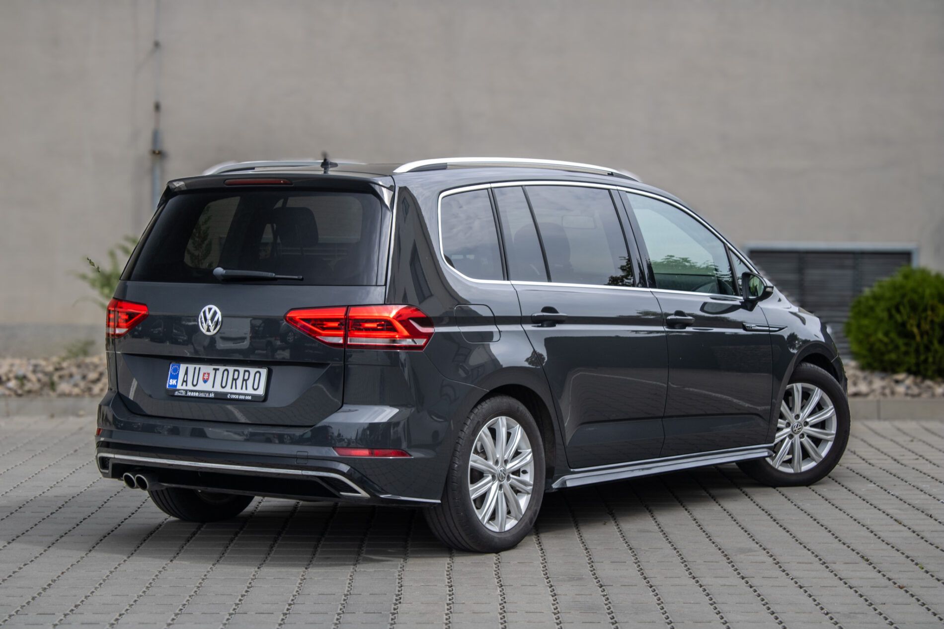 Volkswagen Touran - fotka 5