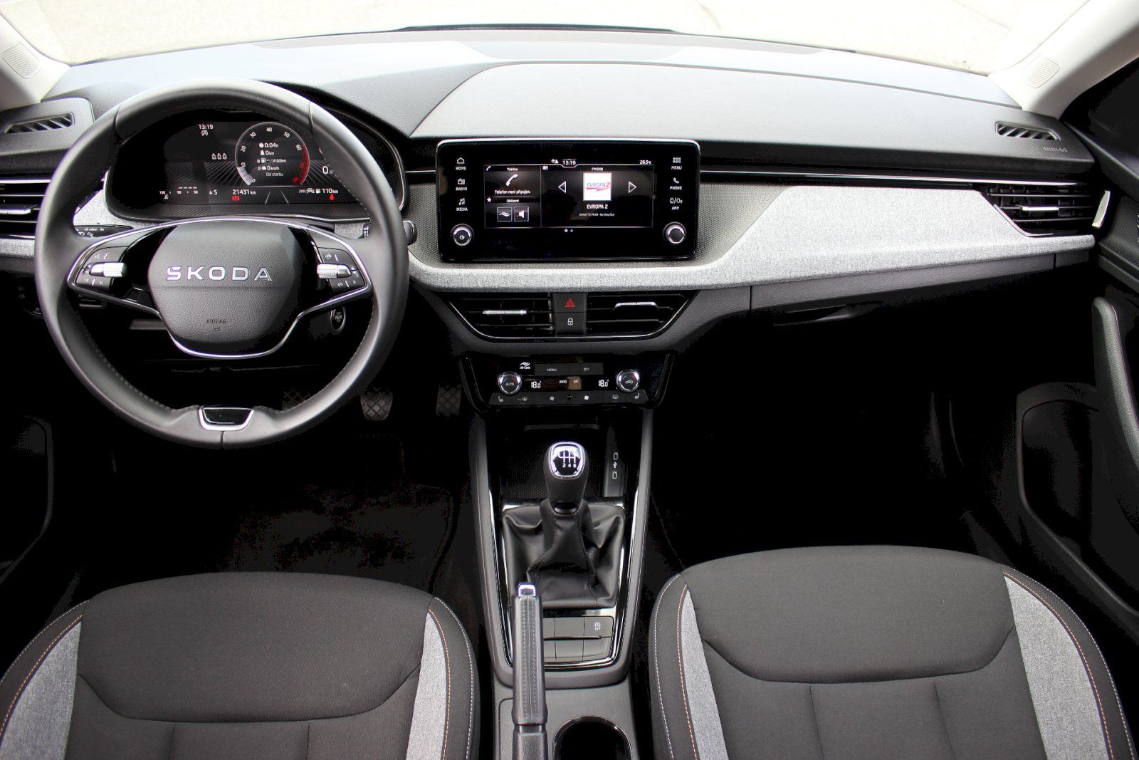 Škoda Scala, Selection 1,0TSI 85kW - fotka 5