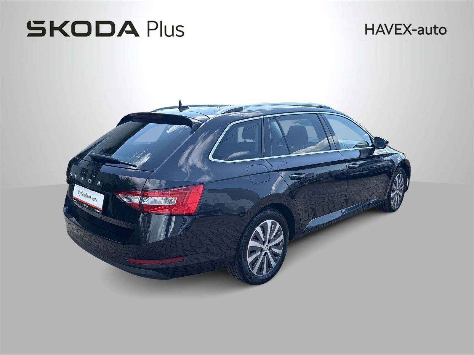 Škoda Superb, Combi 2.0 TDI DSG Style - fotka 2