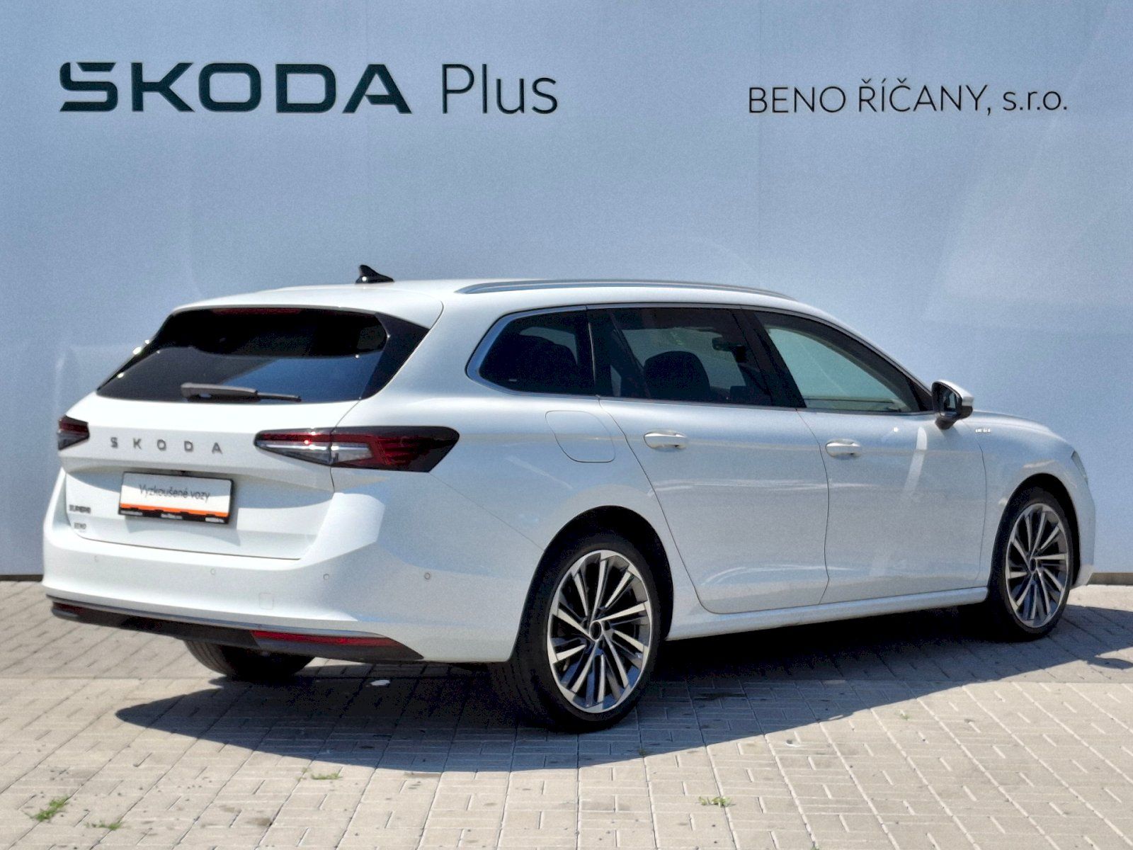 Škoda Superb, Combi L&K DSG 2,0TDi 110kW - fotka 2