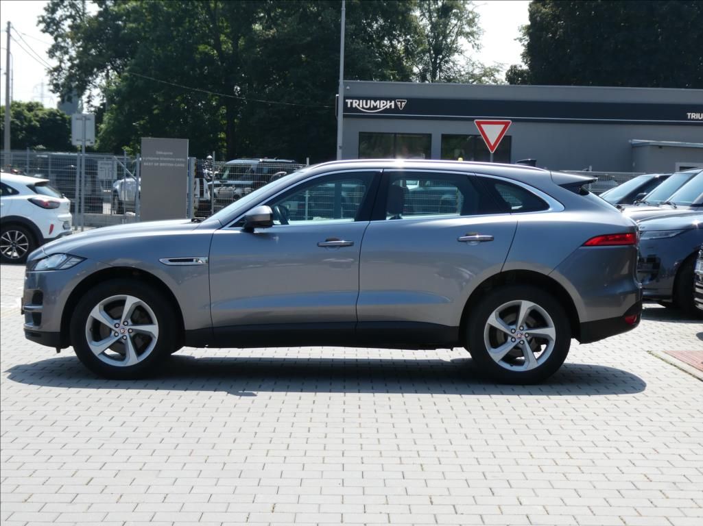 Jaguar F-Pace, 3,0 d Portfolio,1Maj,ČR,DPH - fotka 2