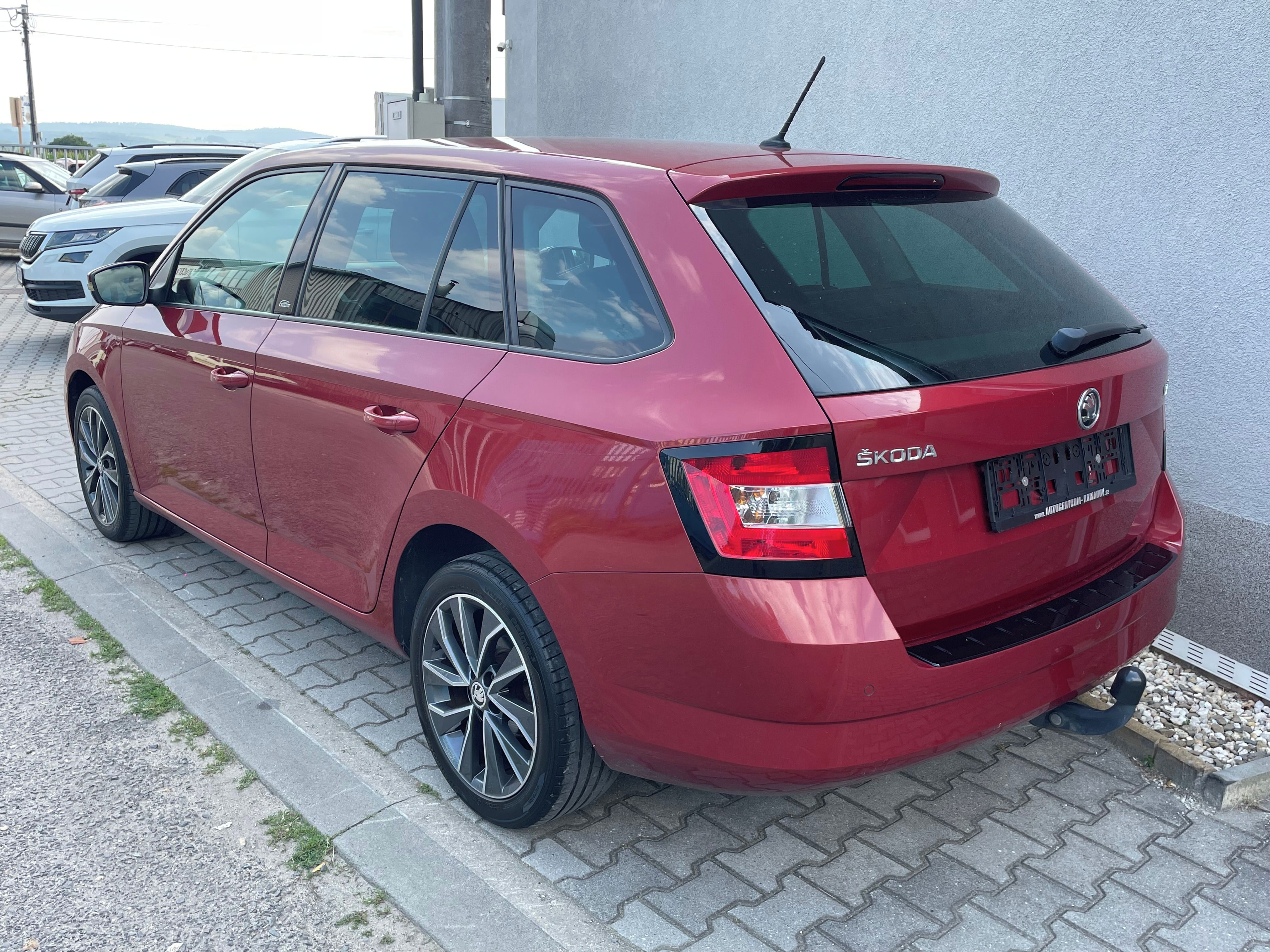 Škoda Fabia, 1.2 TSI 81kW DSG Edition - fotka 3