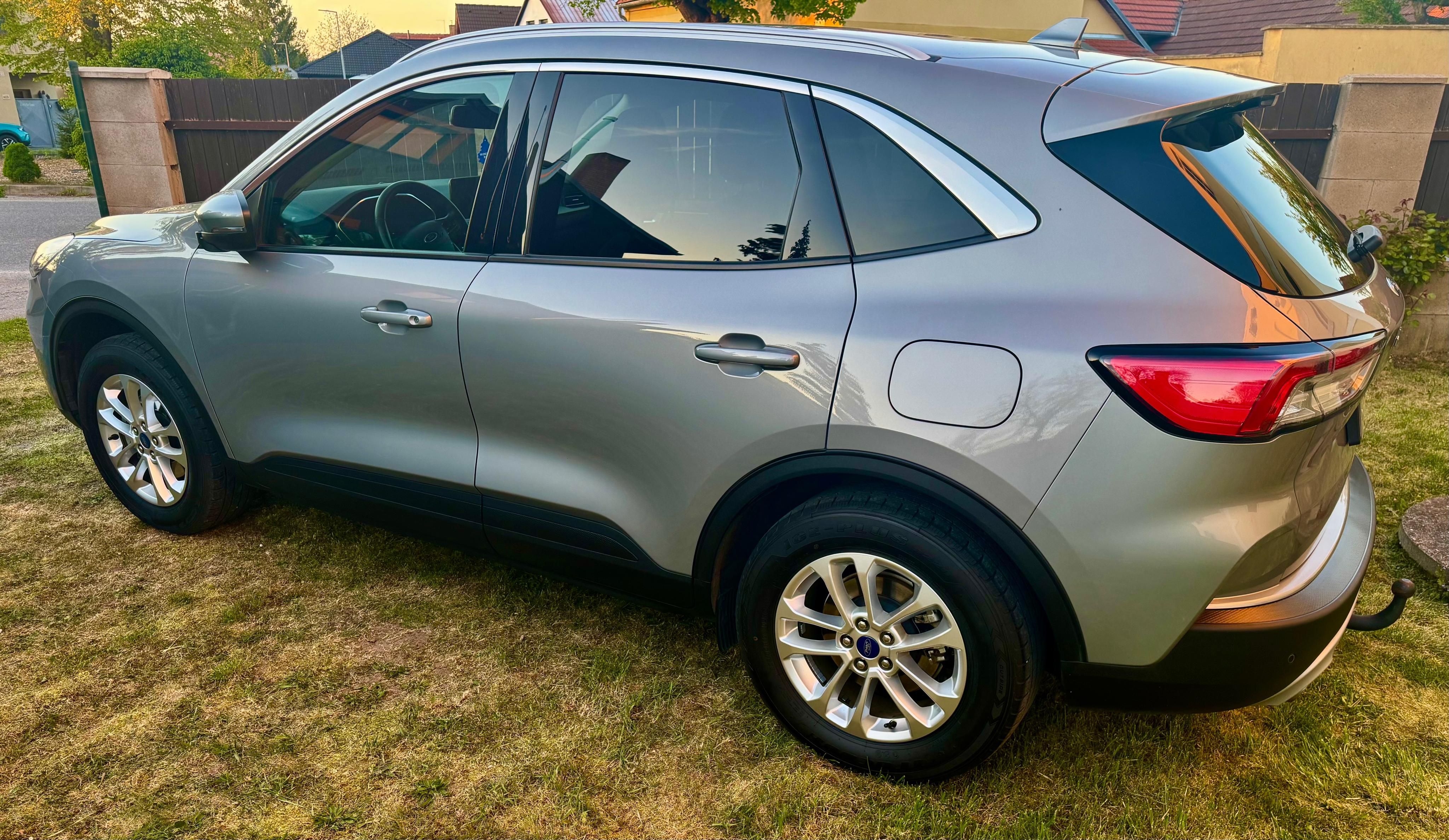 Ford Kuga, 2.5 Benzin (FULL Hybrid) - fotka 3