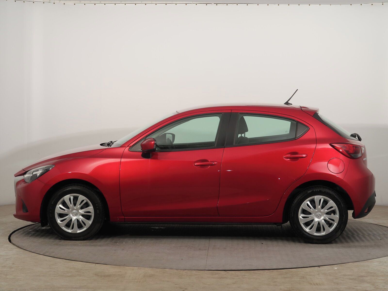 Mazda 2, 1.5 16V, Serv.kniha, Klima - fotka 3