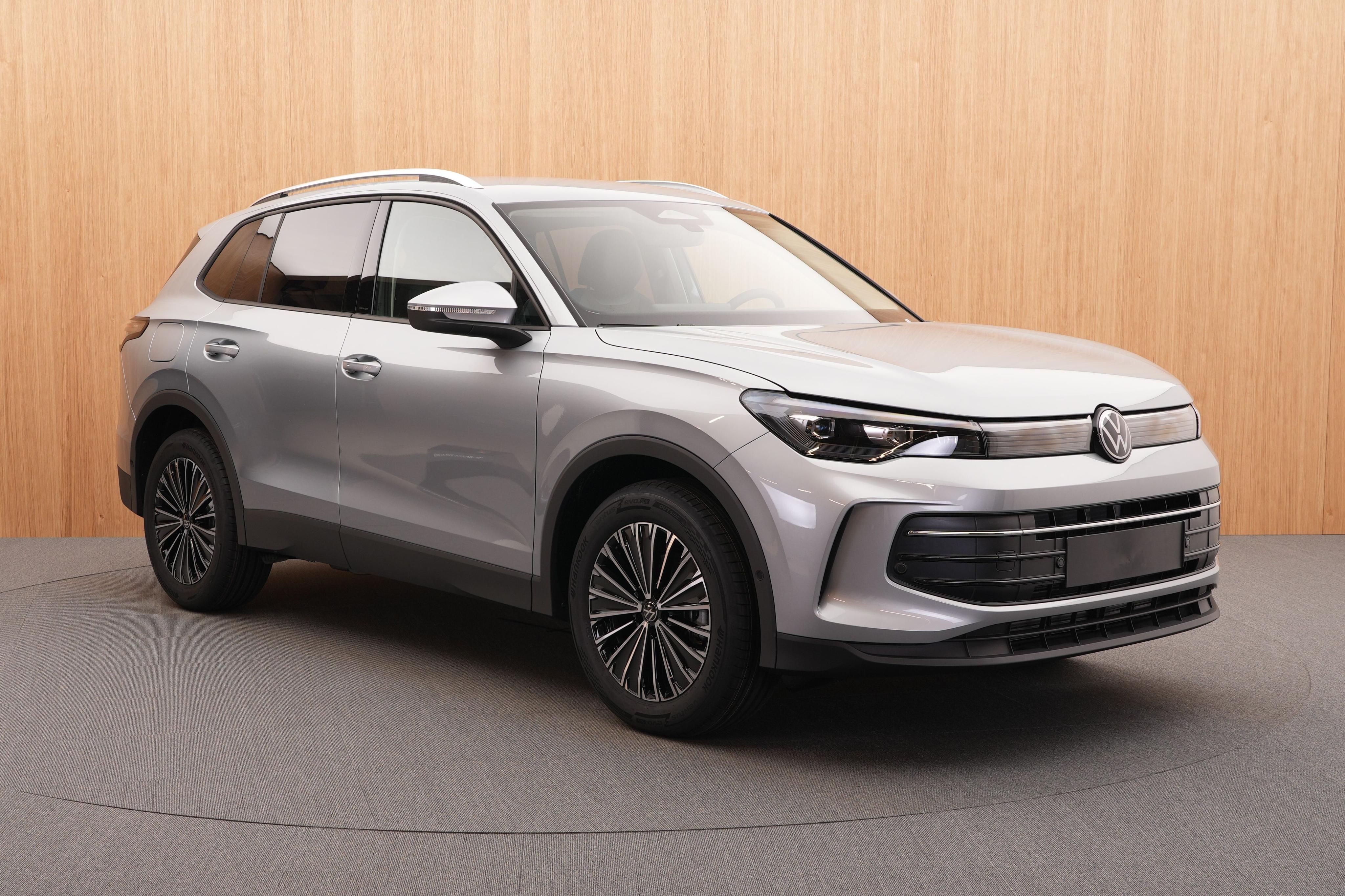 Volkswagen Tiguan, People 1.5 eTSI DSG - fotka 6