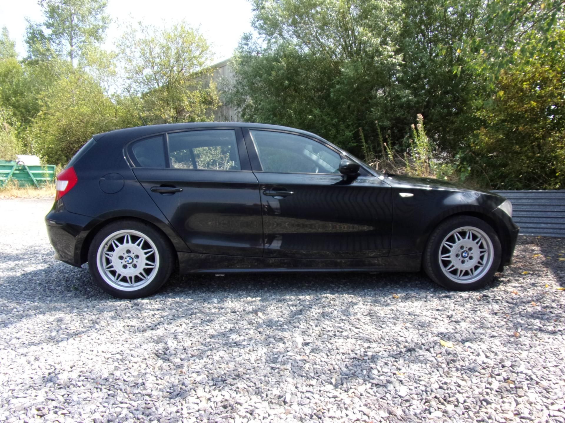 BMW Řada 1, 116i 85kW 2xALU KOLA DIGIKLIMA - fotka 4