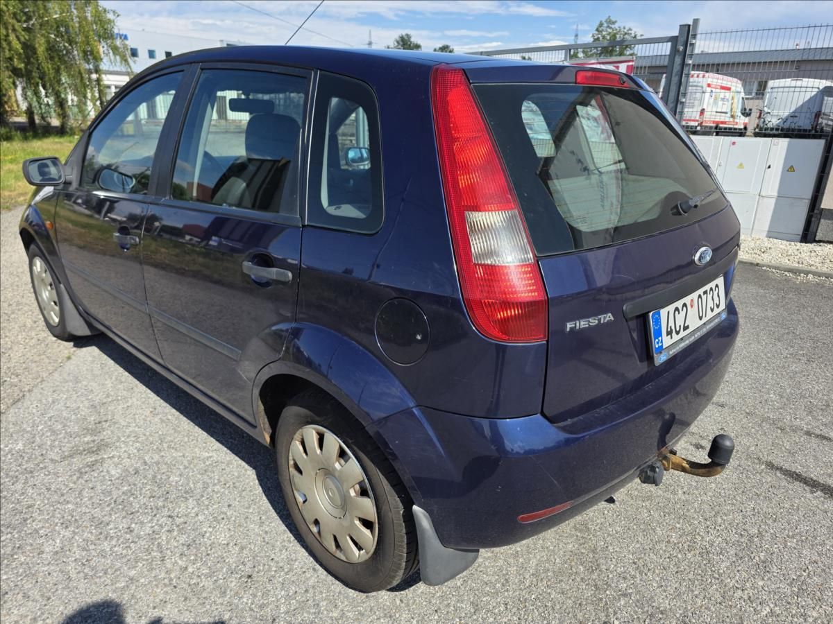 Ford Fiesta, 1,4 1.4TDCI KLIMA ZÁVĚS  1.4TD - fotka 4