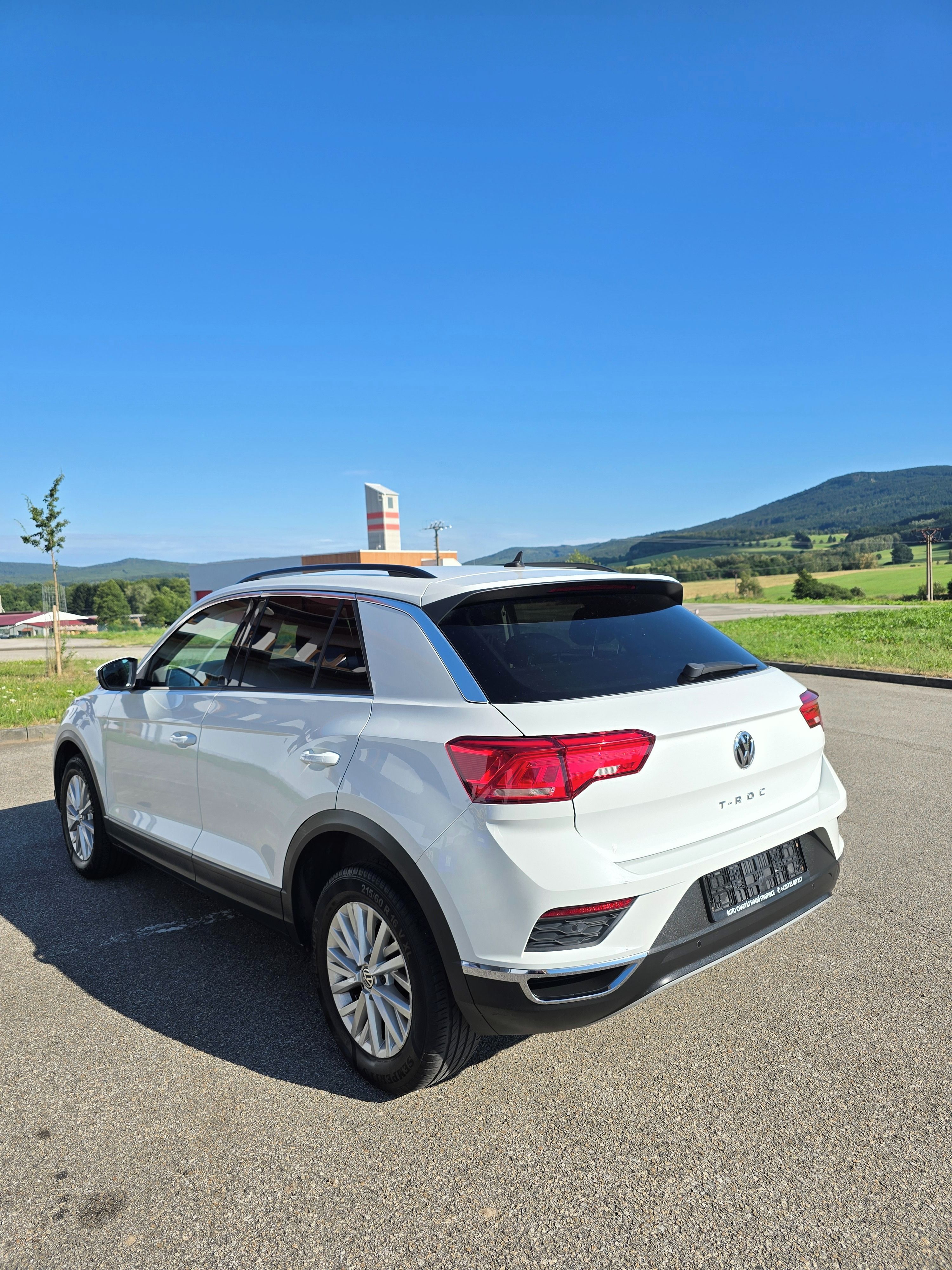 Volkswagen T-Roc, 1.0 TSI Desing 85 kW - fotka 5