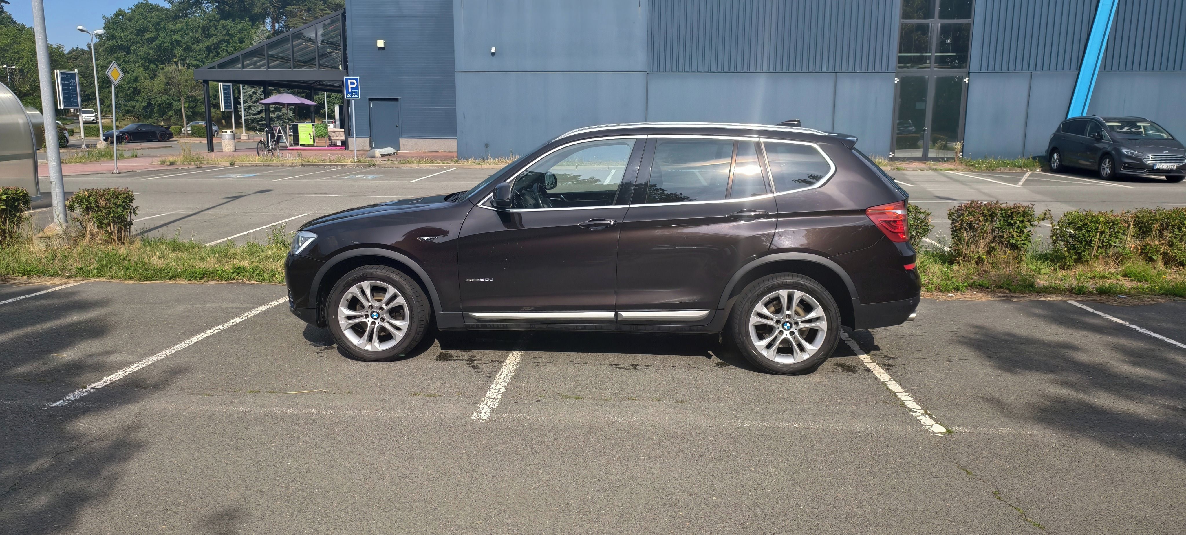 BMW X3, BMW X3 2.0 20d xDrive 140kW - fotka 4