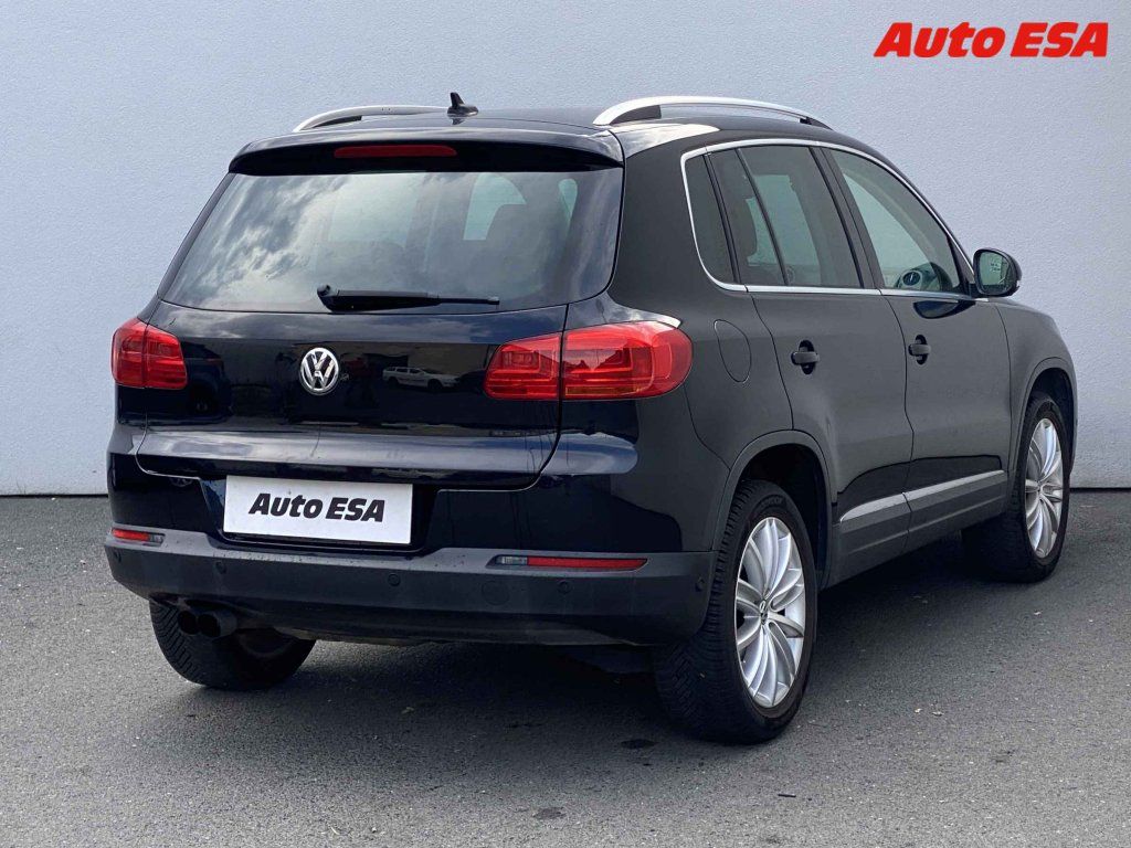 Volkswagen Tiguan, 1.4 TSi,Sport&Style,navi - fotka 4