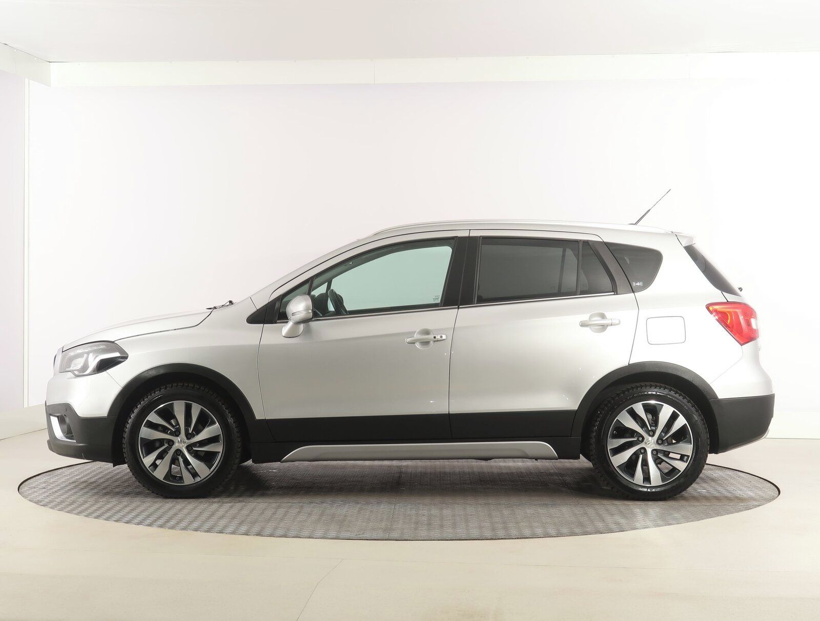 Suzuki SX4 S-Cross, 1.4 BoosterJet, Elegance, 4X4 - fotka 3