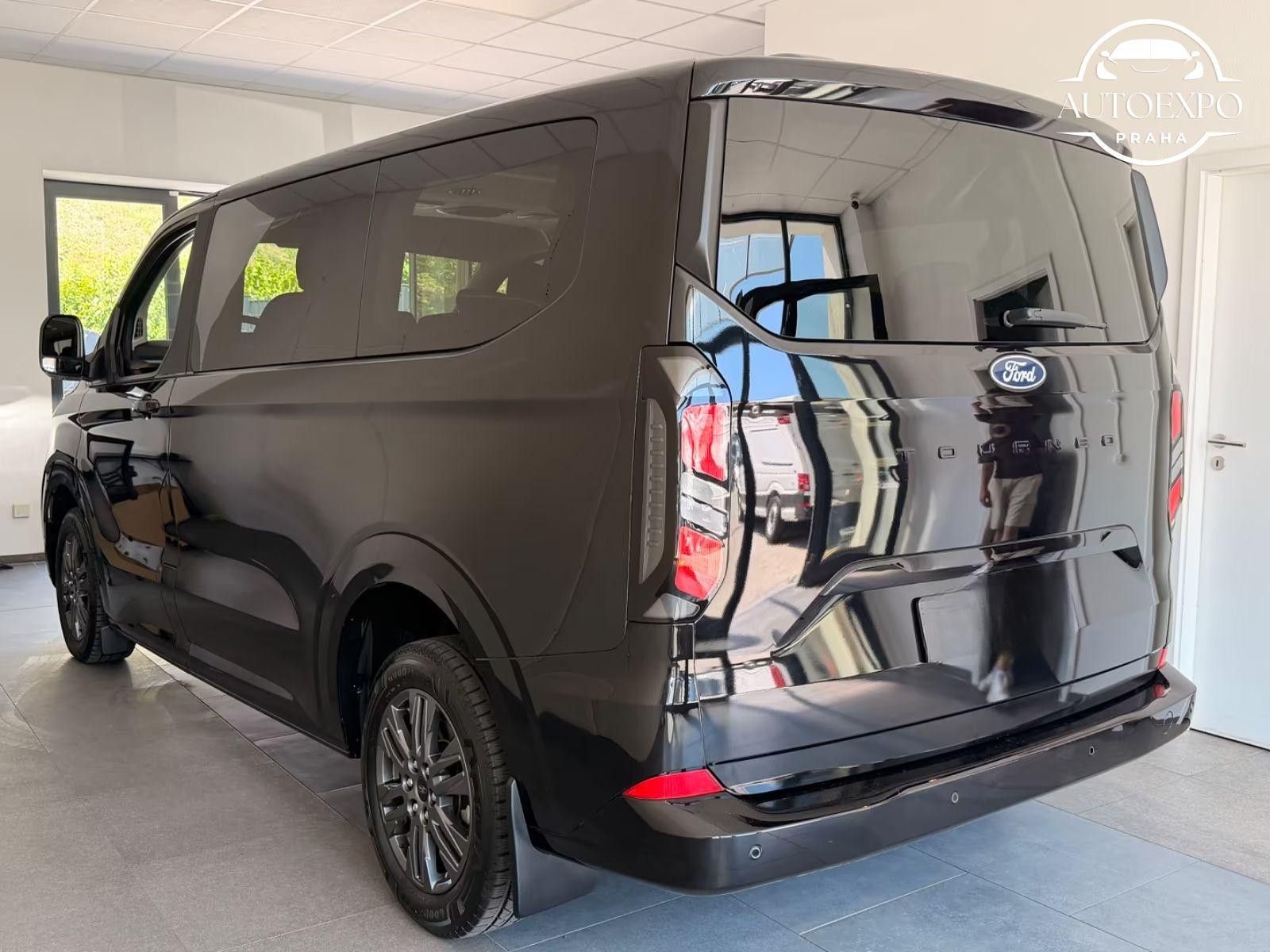 Ford Tourneo Custom, 320 L1 Tourneo Titanium FWD - fotka 6