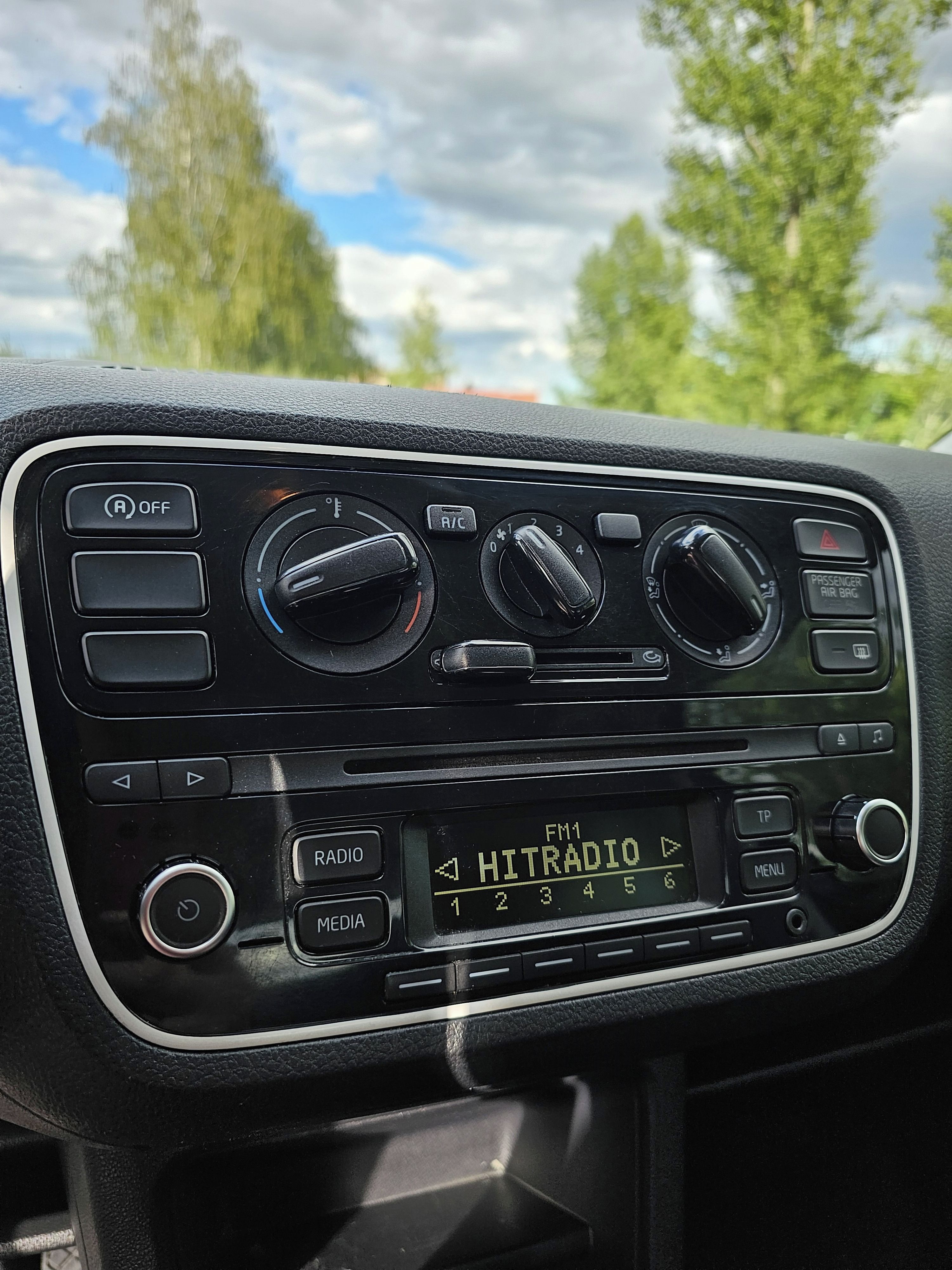 Volkswagen Up!, 1.0 MPI,  55 kW - fotka 5