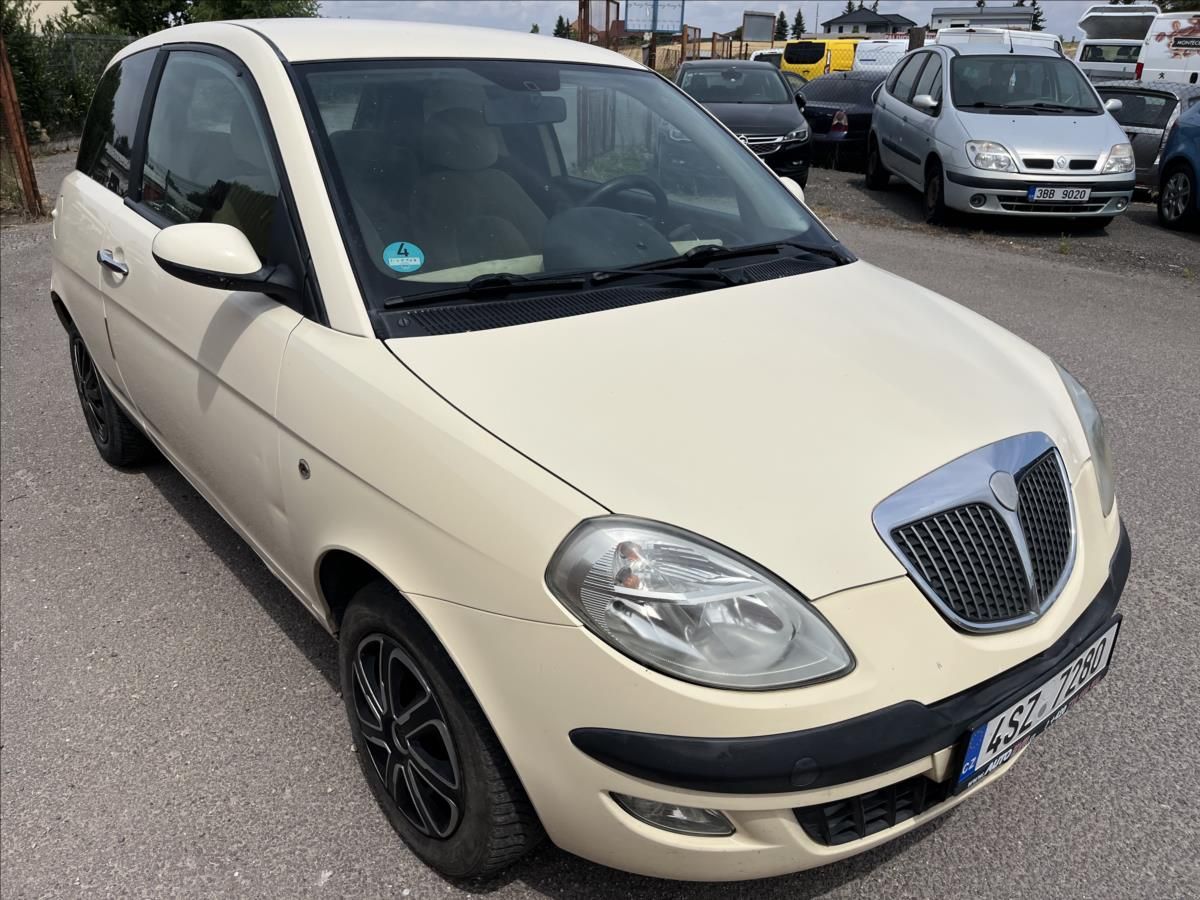 Lancia Y, 1,2 i STK 9/2027  Ypsilon - fotka 3