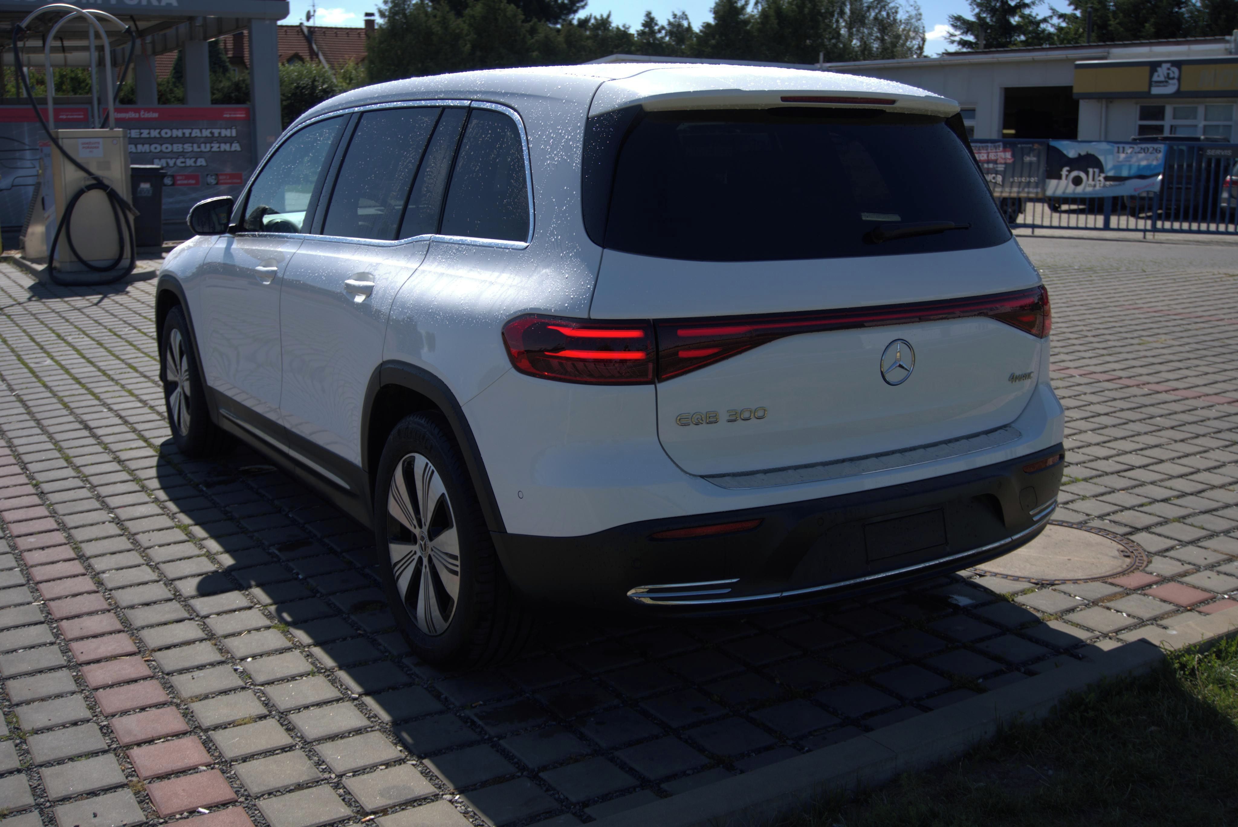 Mercedes-Benz EQB, MERCEDES EQB 300 4M - fotka 5