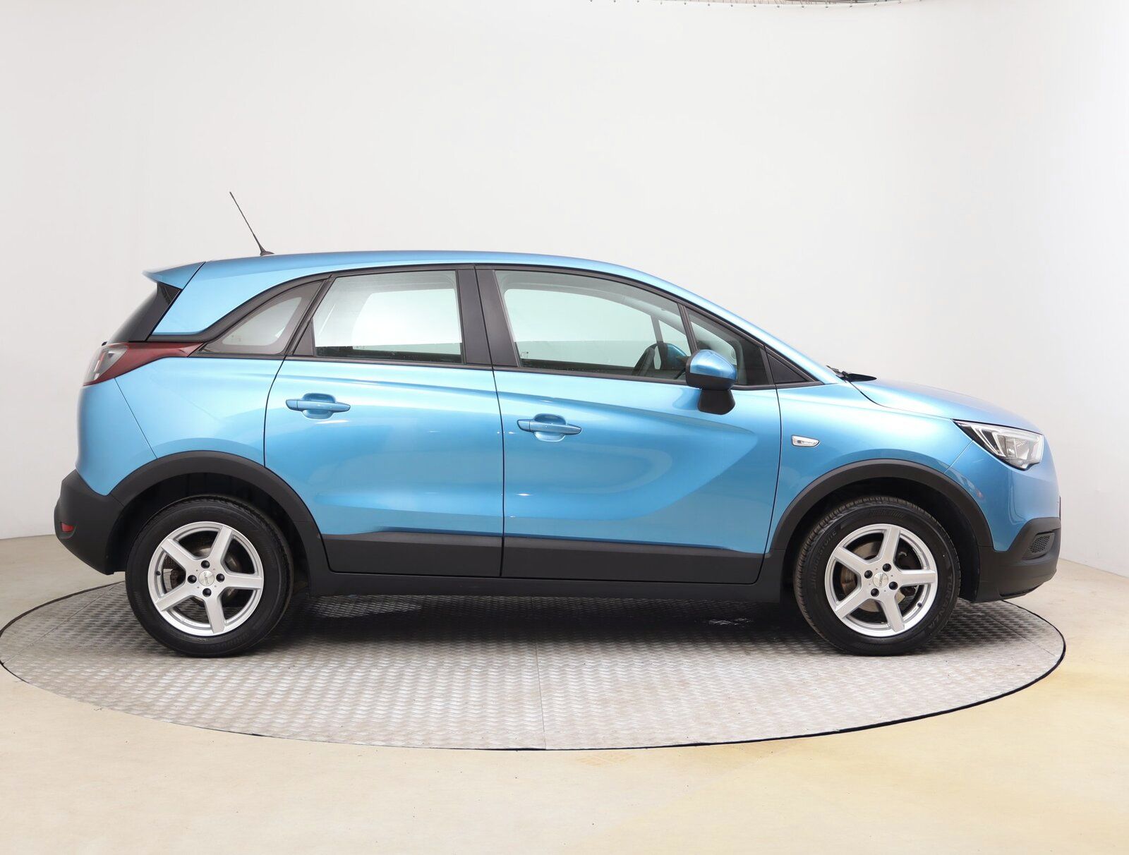 Opel Crossland, 1.2 Turbo, Tempomat - fotka 6
