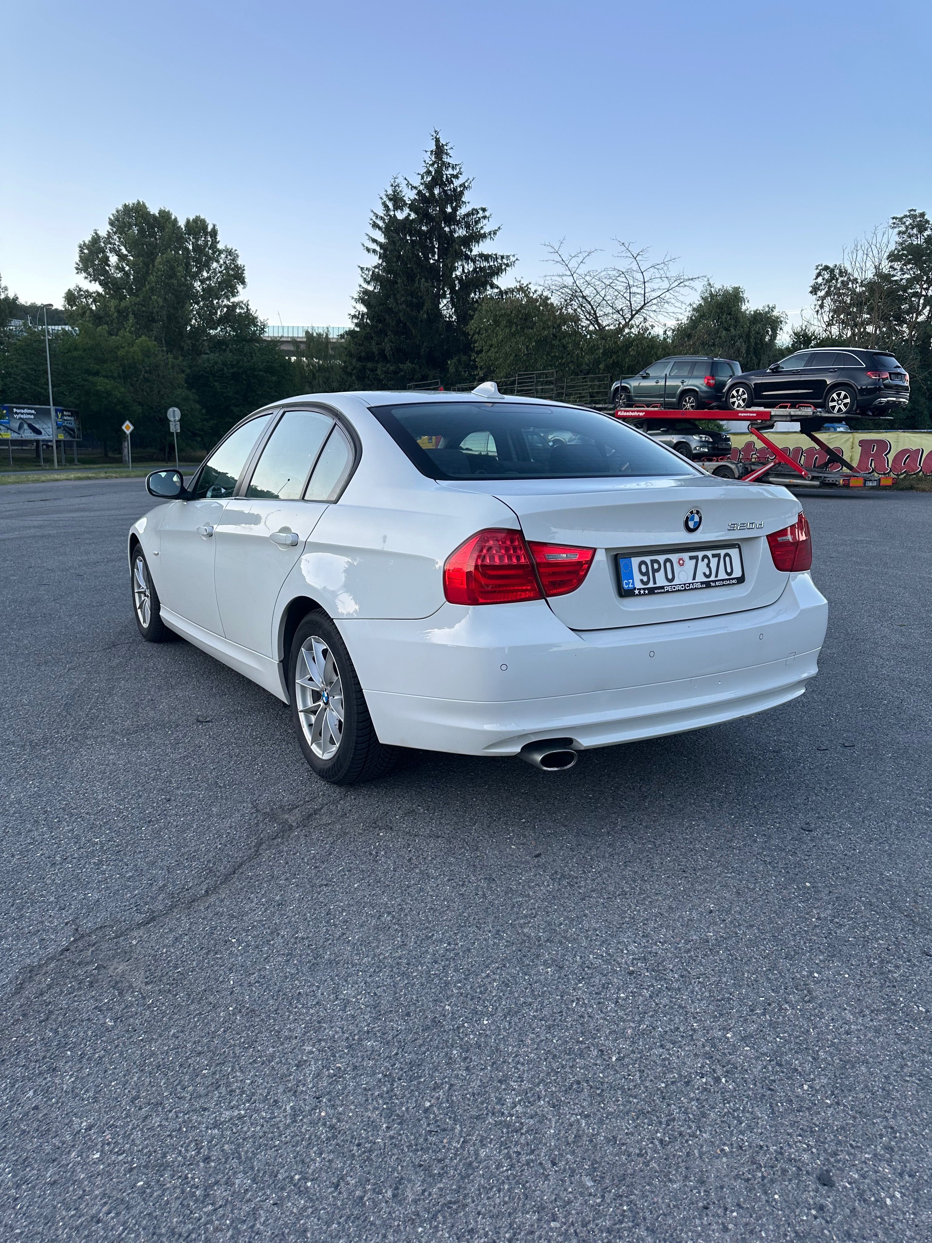 BMW Řada 3, E90 320D zachovalé - fotka 4