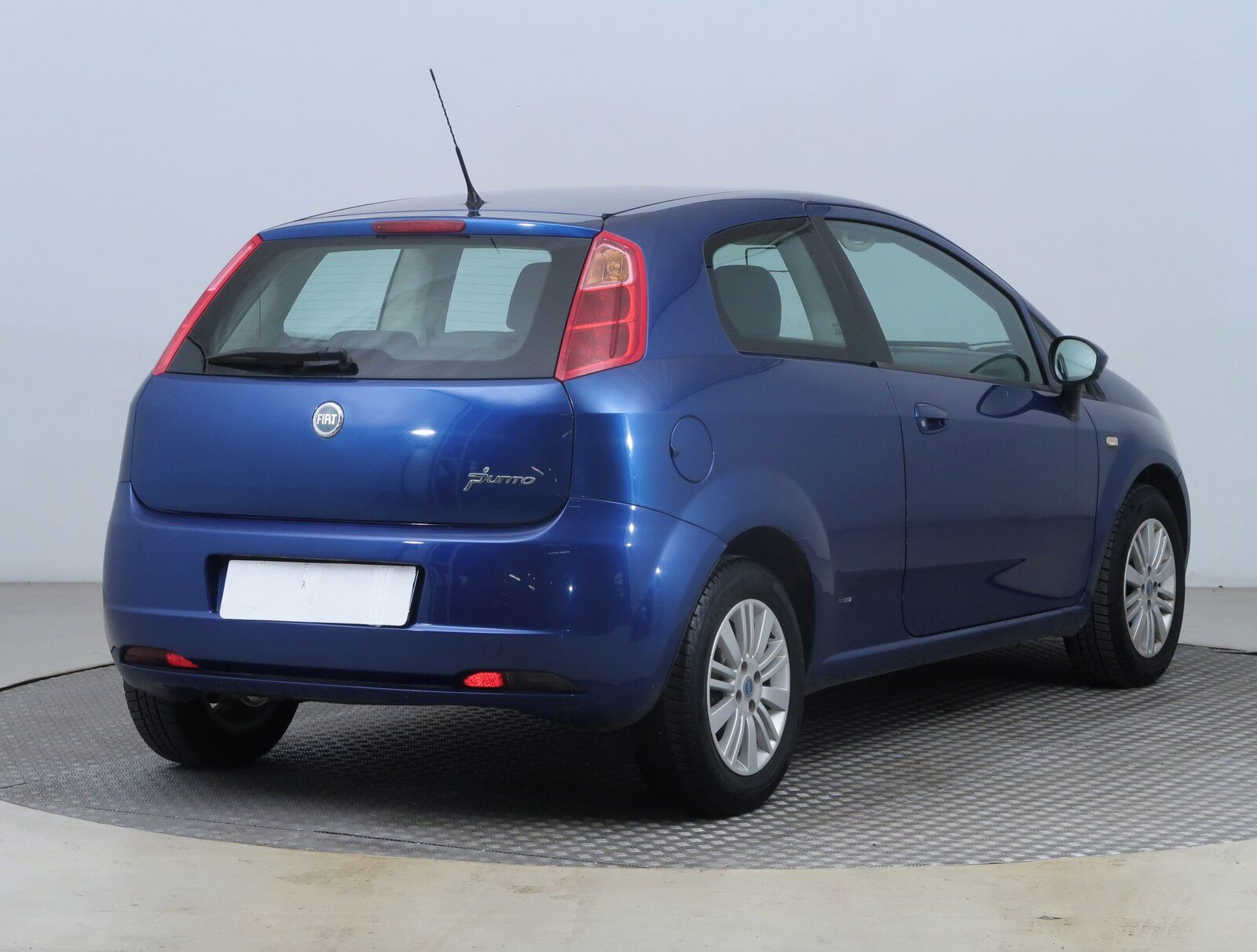 Fiat Punto, 1.4, po STK, Automatická klima - fotka 5