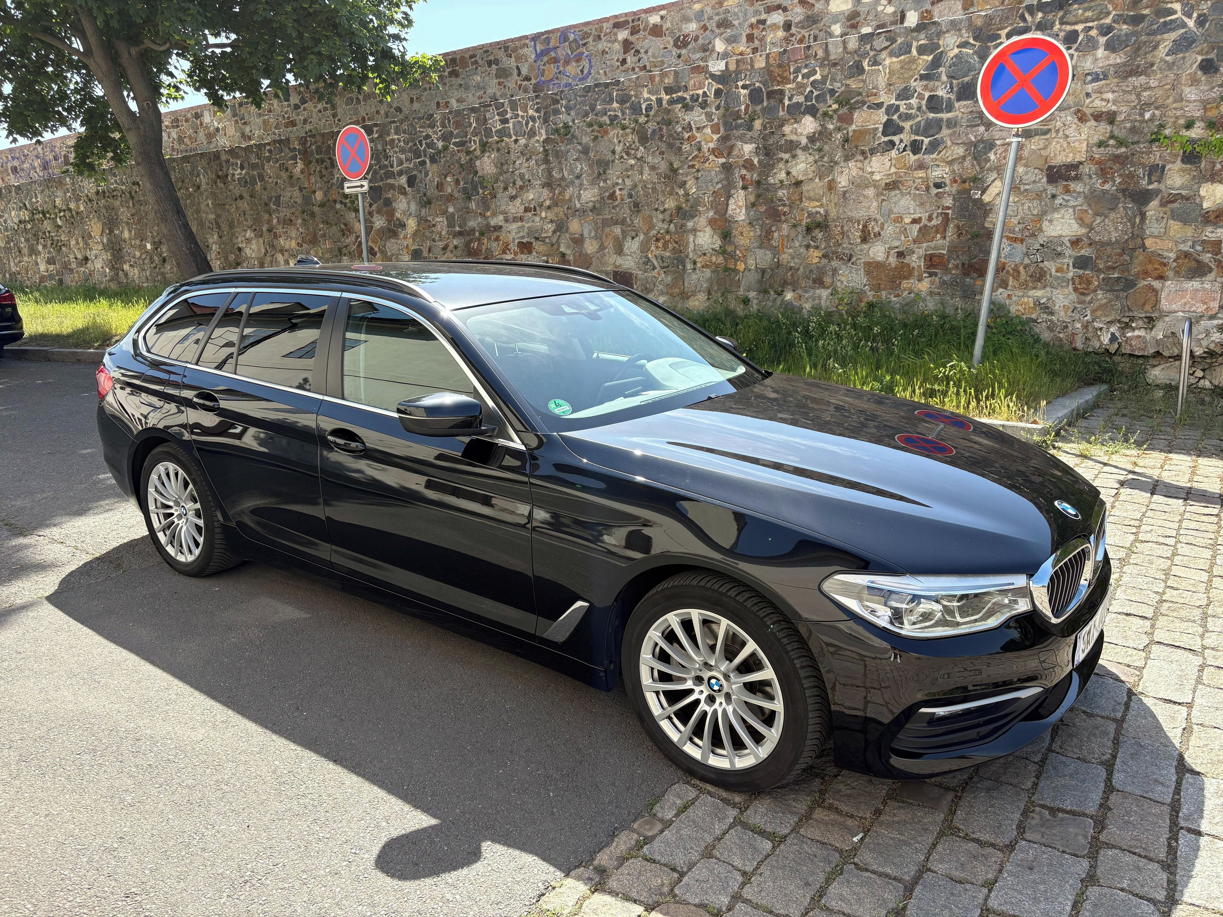 BMW Řada 5, TOURING 520d 4x4 140kW DPH - fotka 2