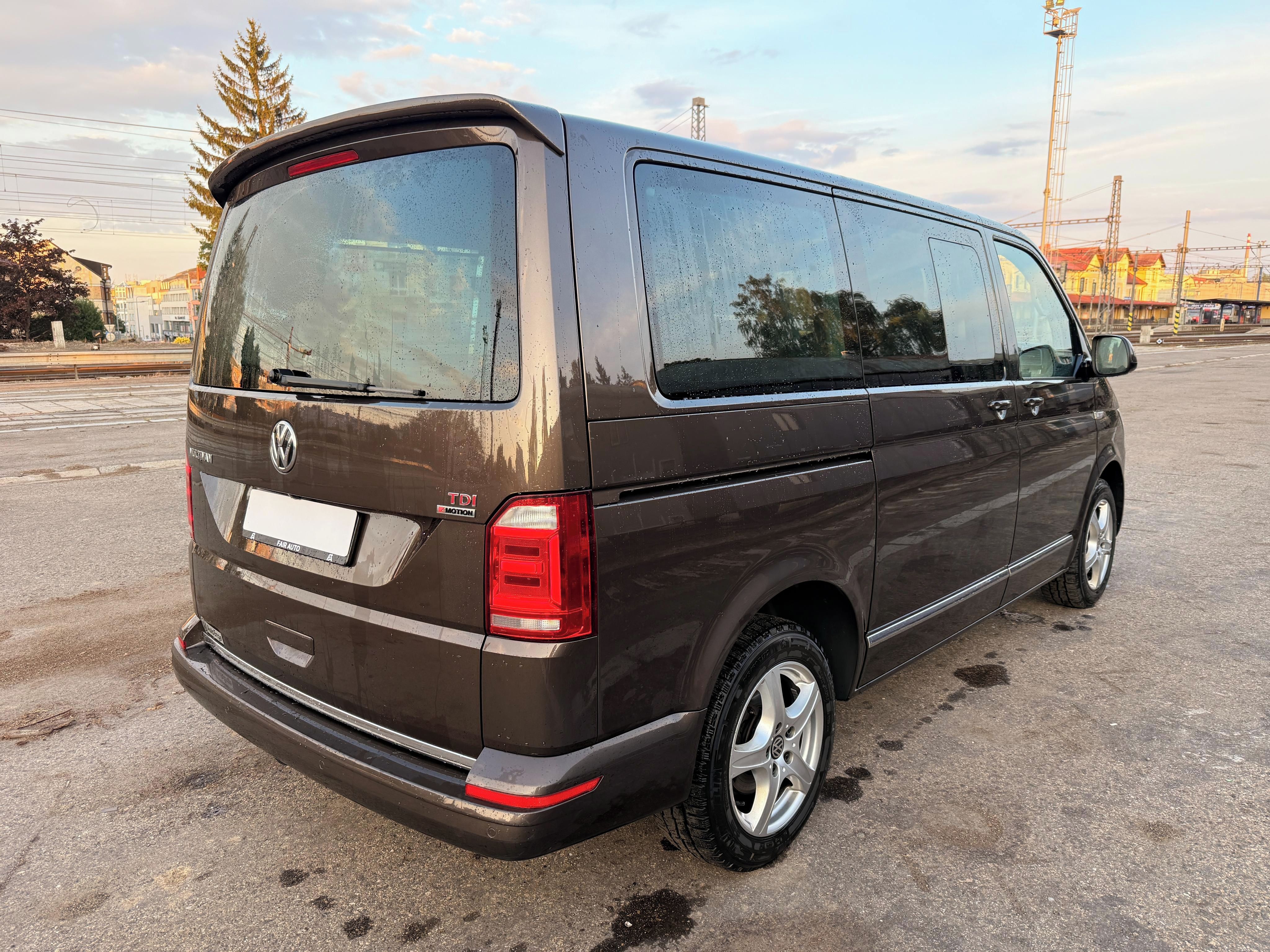 Volkswagen Multivan, 2.0TDi 150kW 4M DSG HIGHLINE 1 - fotka 6