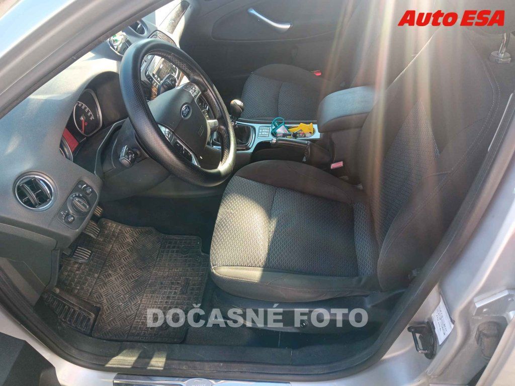 Ford Mondeo, 2.0TDci,autoAC - fotka 3
