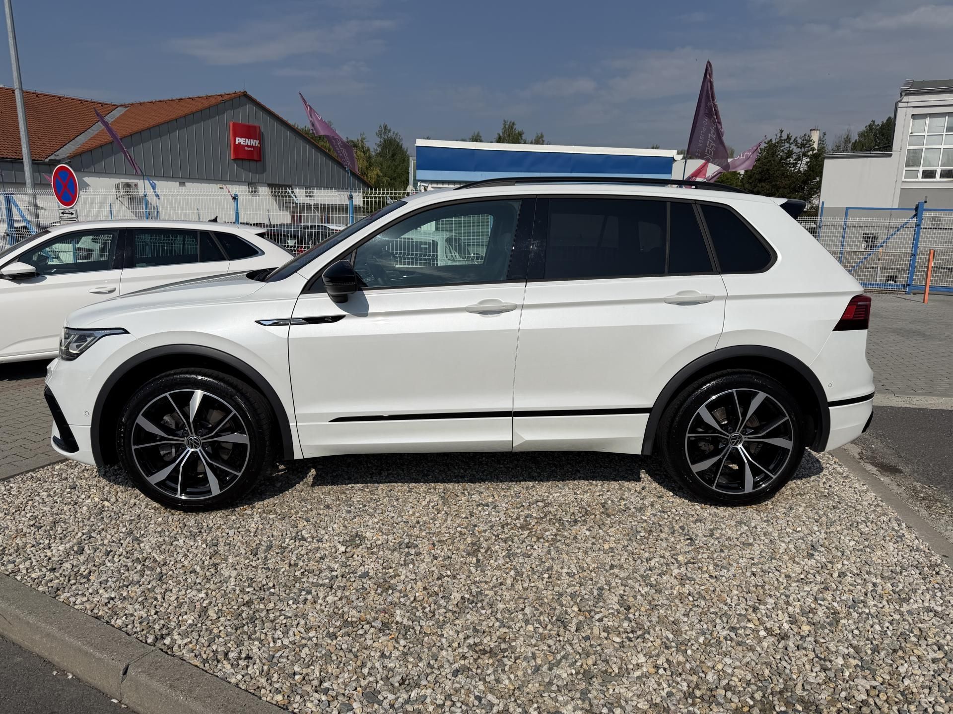 Volkswagen Tiguan, R-Line 2,0 TSi/180kW 4x4 DSG - fotka 4