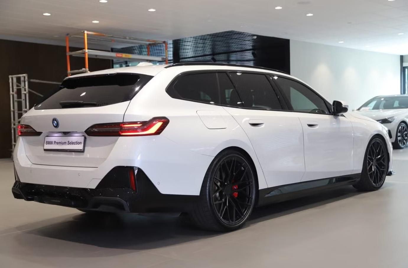 BMW i5, eDrive40 Touring M Kam Pano. - fotka 6