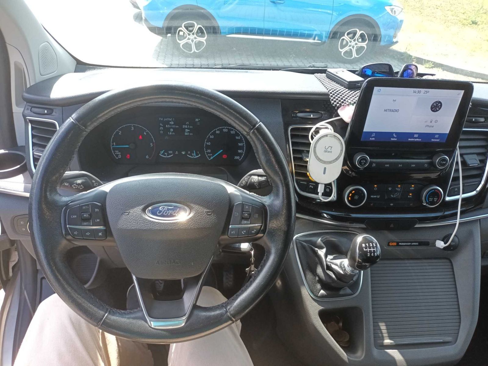 Ford Tourneo Custom, 2.0 EcoBlue mHEV, Klima, ČR - fotka 3