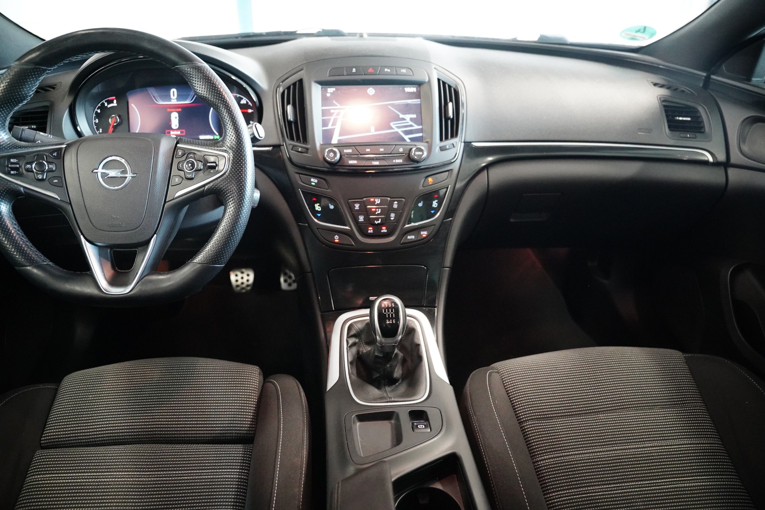 Opel Insignia, 2.0 CDTi 120 kW - fotka 6