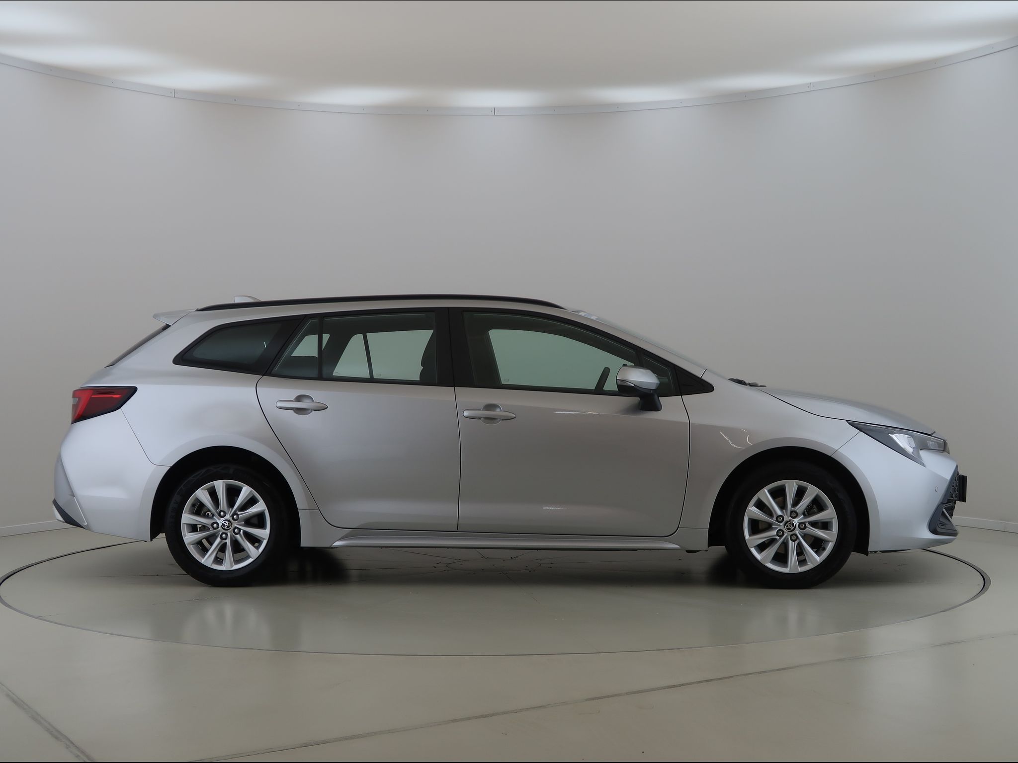 Toyota Corolla, 1.8,Hybrid,e-CVT,Comfort,CZ,1M - fotka 4