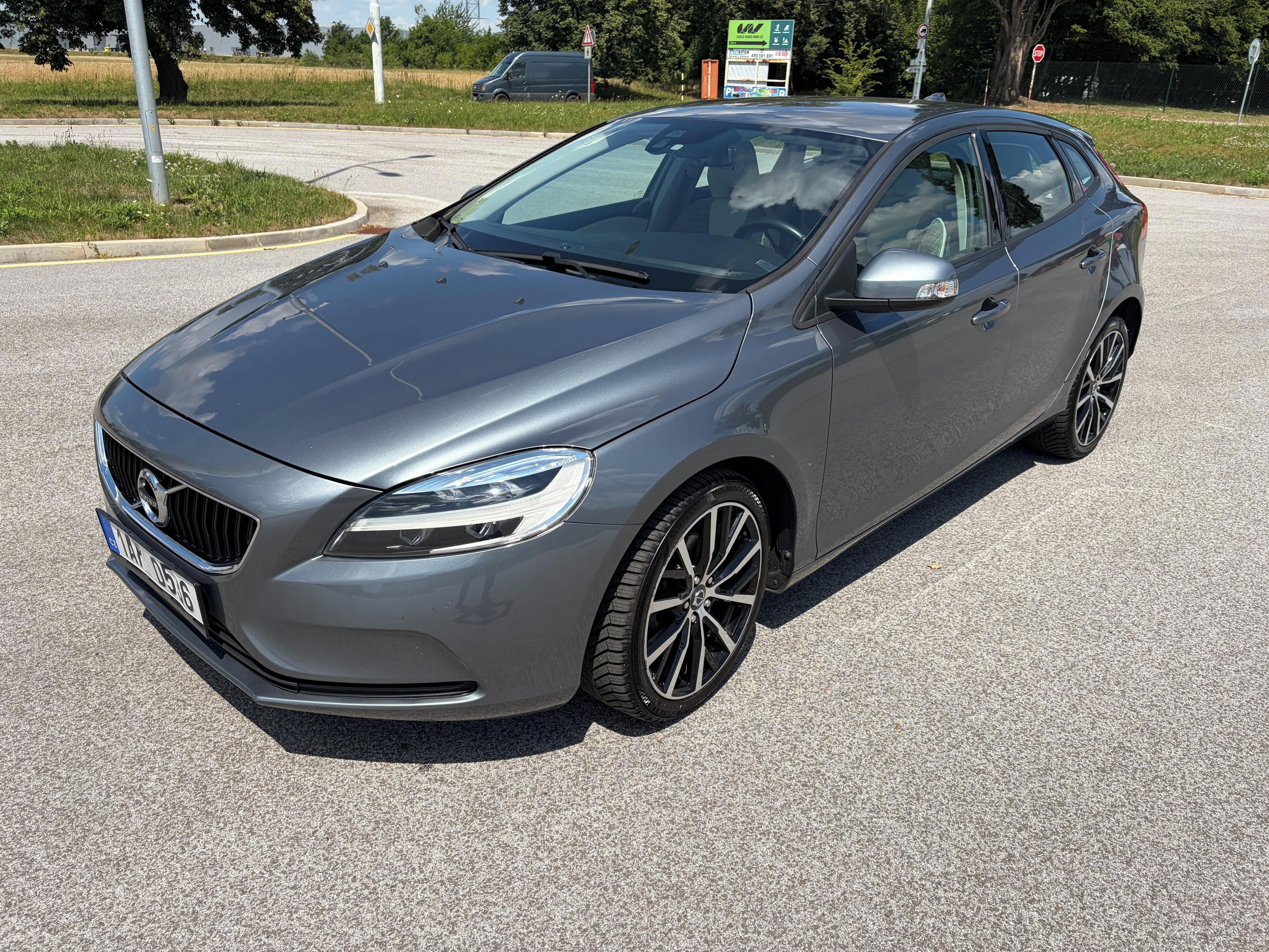 Volvo V40