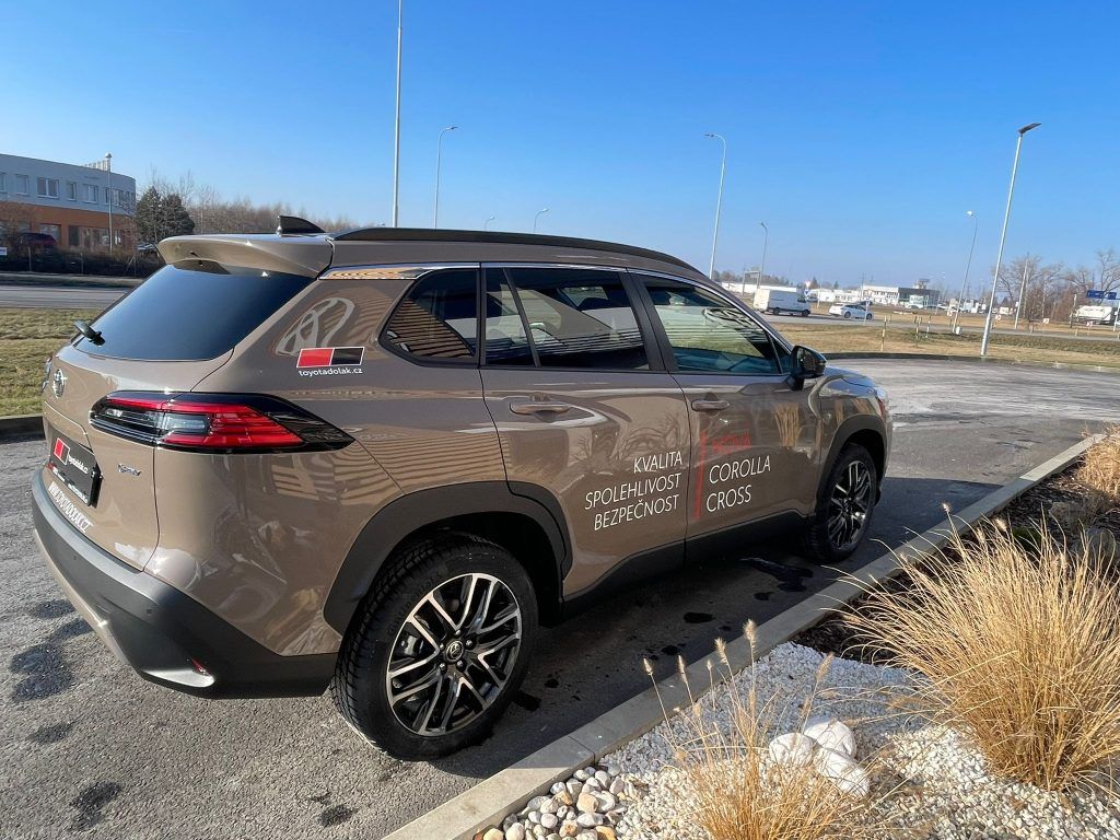 Toyota Corolla Cross, 1.8 Hybrid 140 HP STYLE - fotka 5
