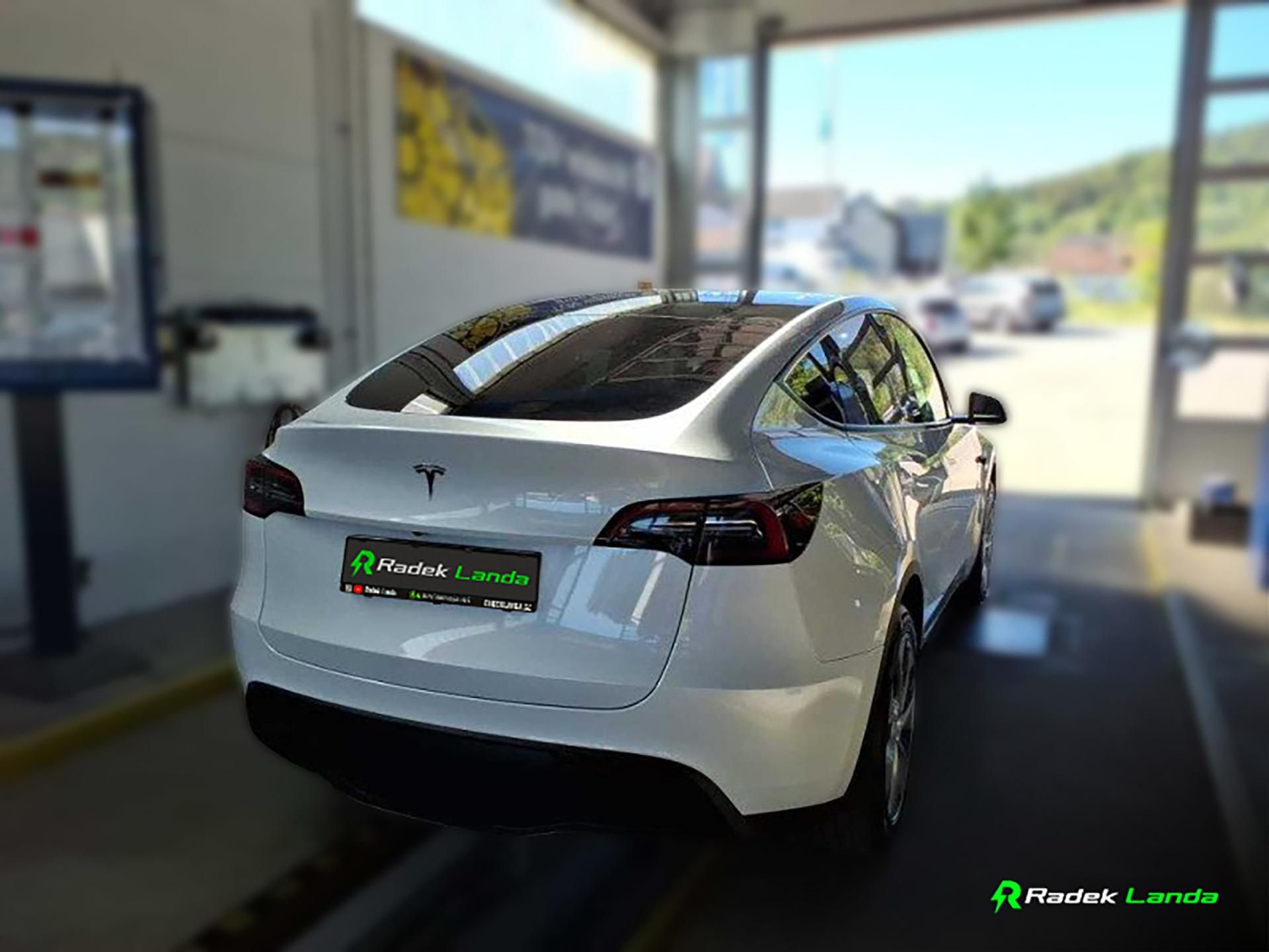 Tesla Model Y, RWD | LFP - fotka 4
