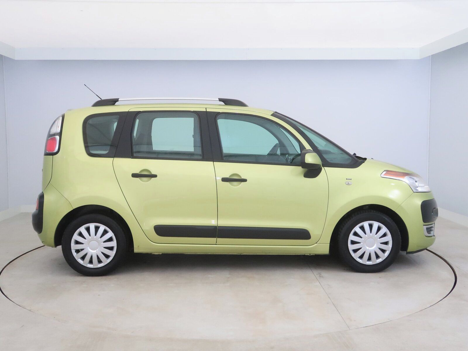 Citroën C3 Picasso, 1.4 i, po STK, v provozu - fotka 6