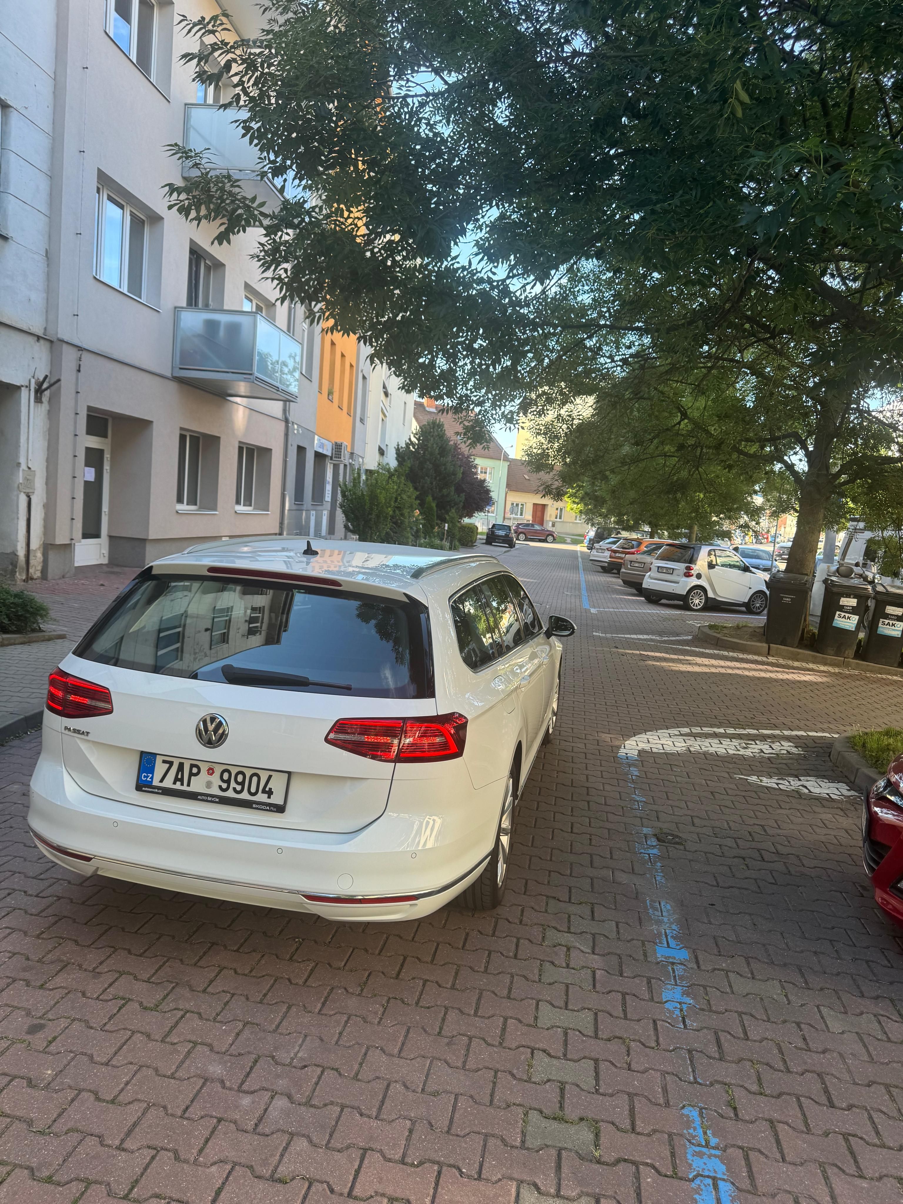Volkswagen Passat, 2.0 TDI - fotka 3