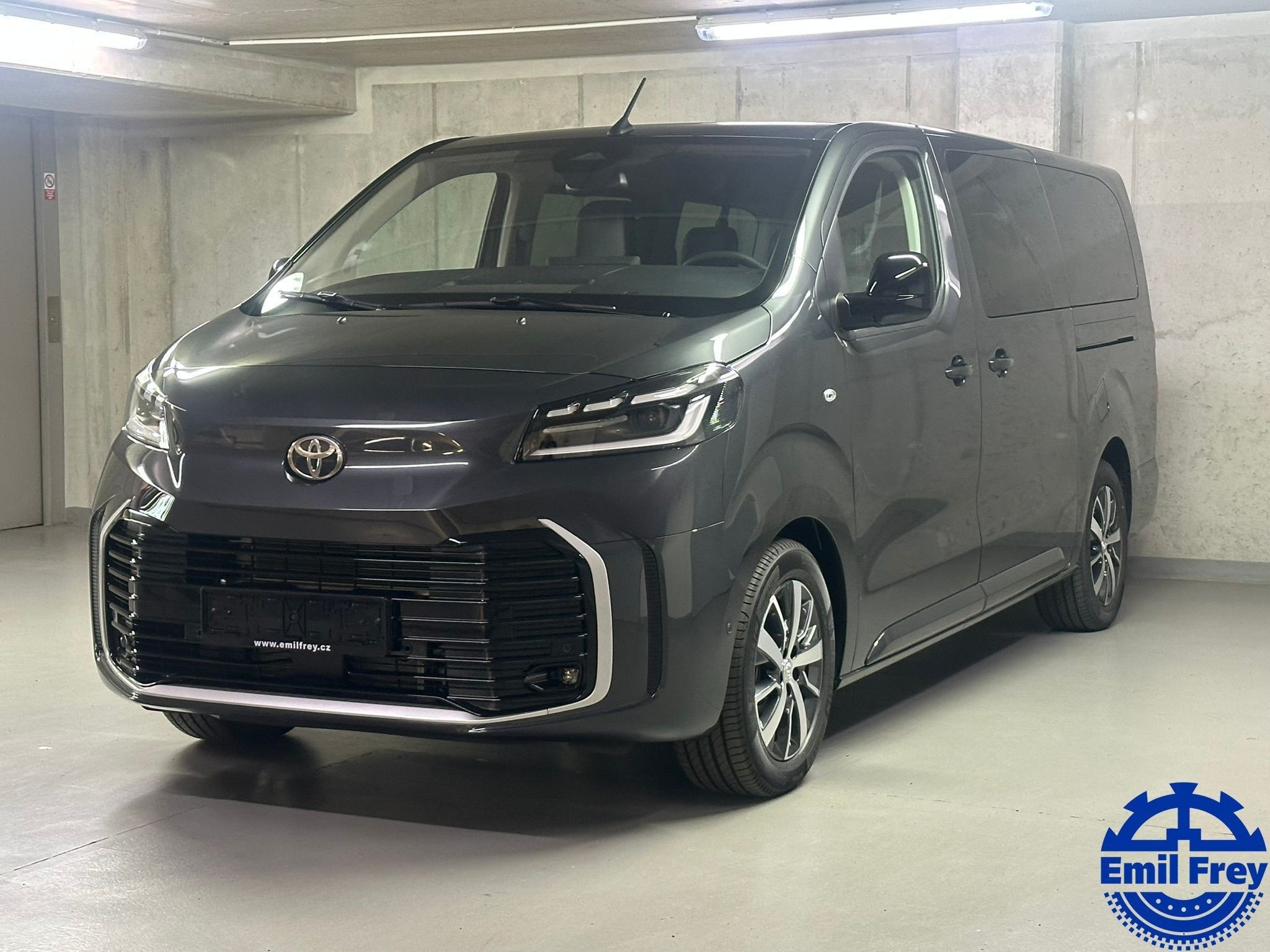 Toyota Proace Verso, 2.2 D 180k L2 Family Executive