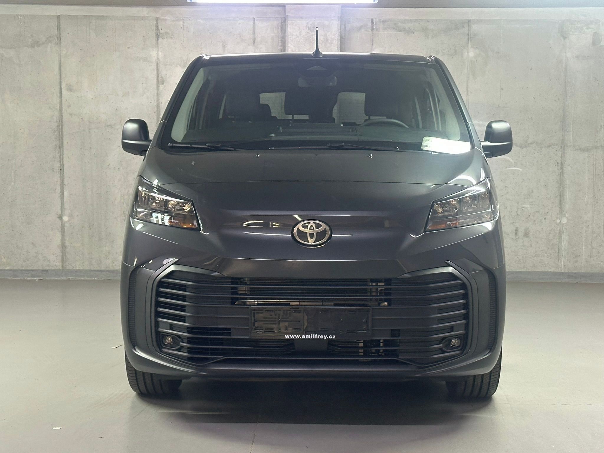 Toyota Proace Verso, 2.2 D 150 k L1 Combi - fotka 2